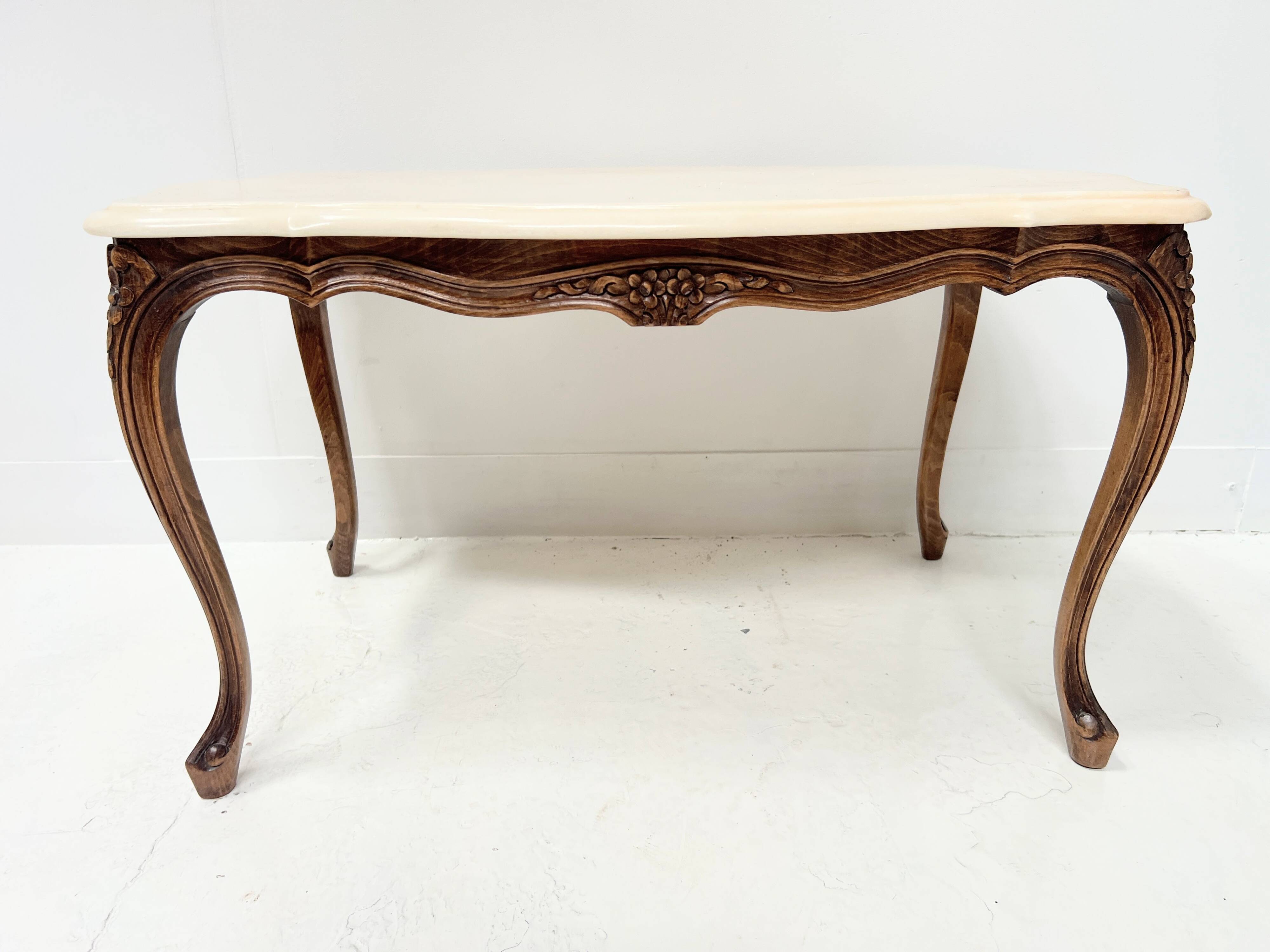 Louis XV style coffee table in patinated beech, 20th century.