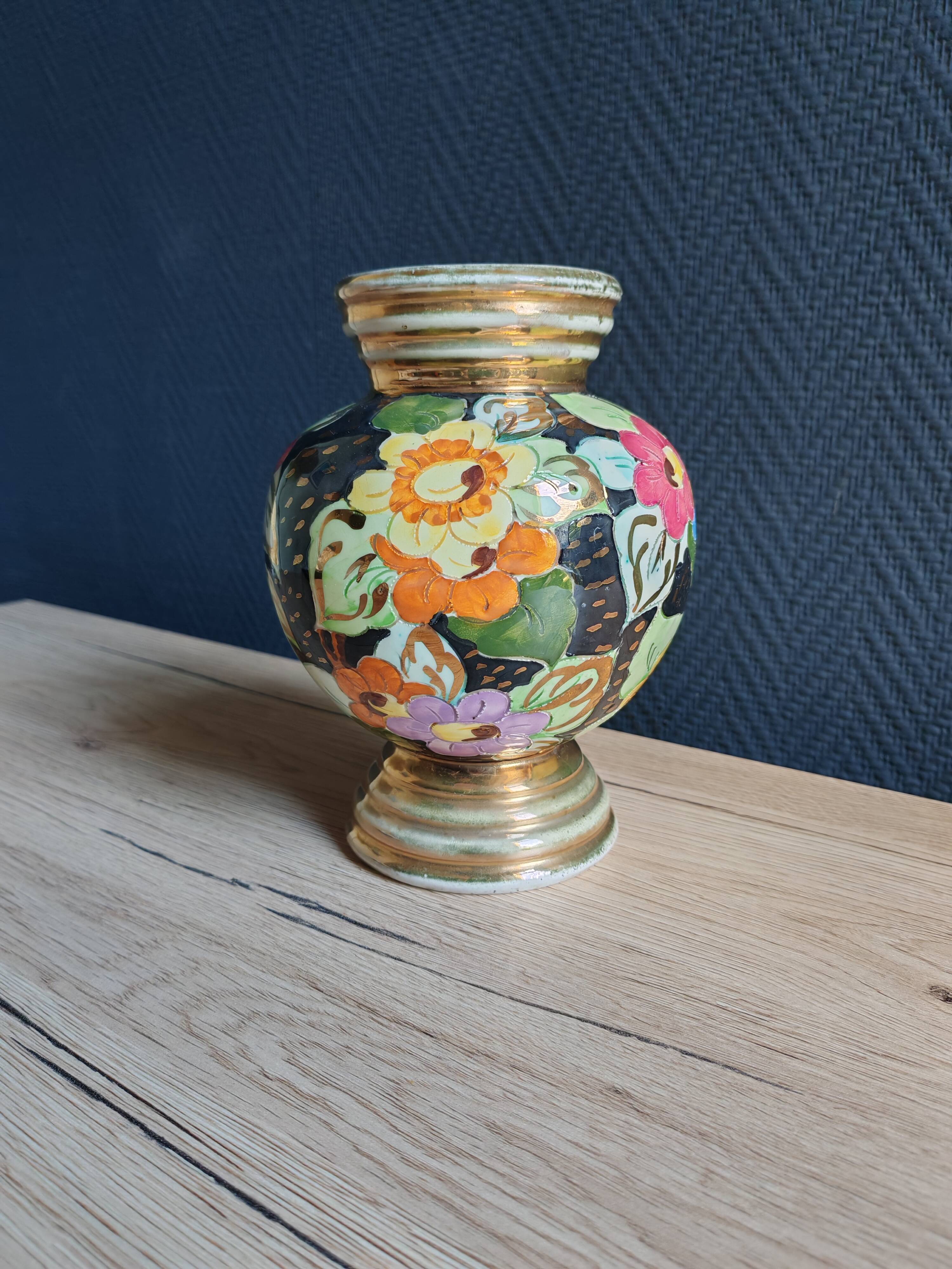 Vintage Ceramic Vase Arte Veneziana, Hand-Painted Flower Decor