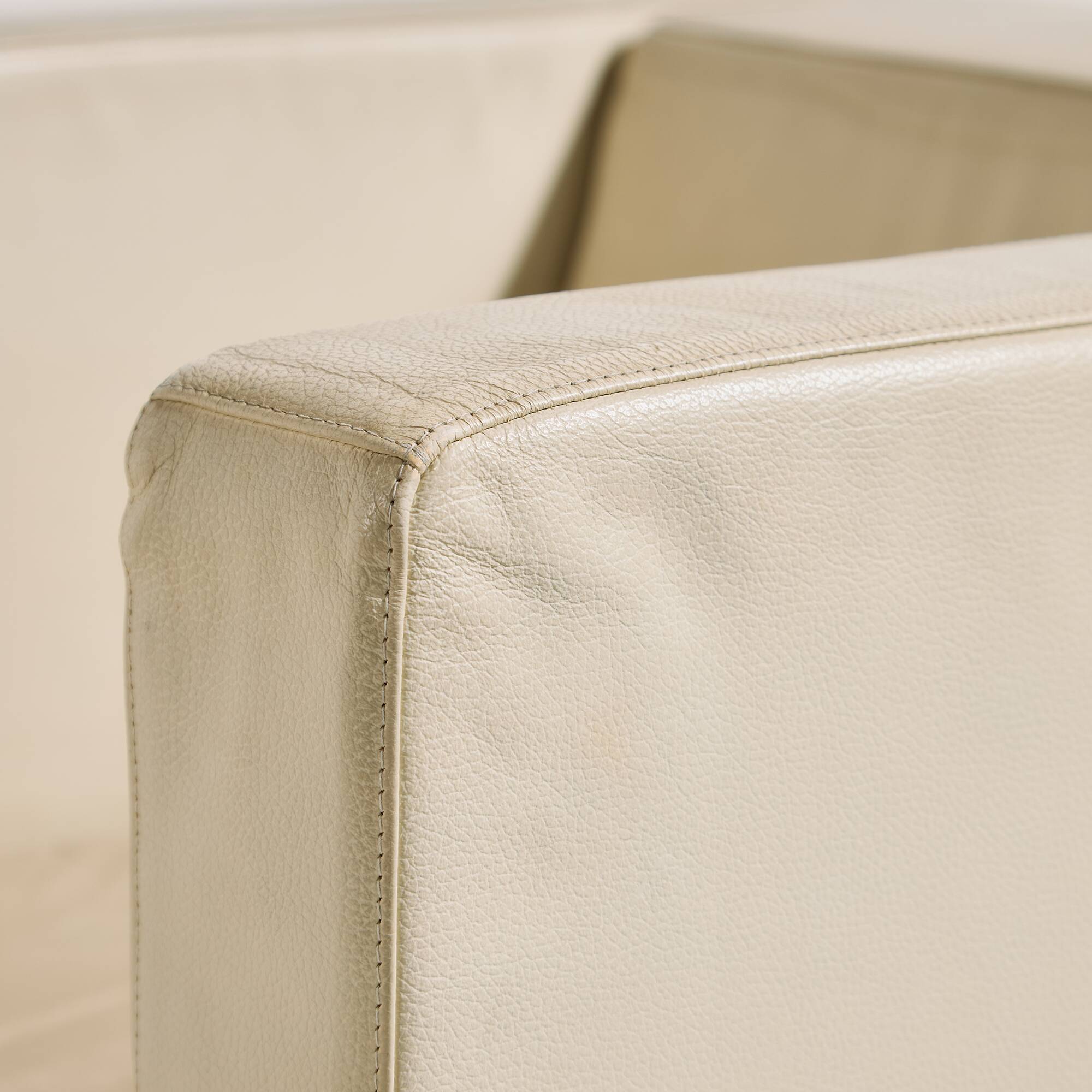 Kinnarps leather armchair