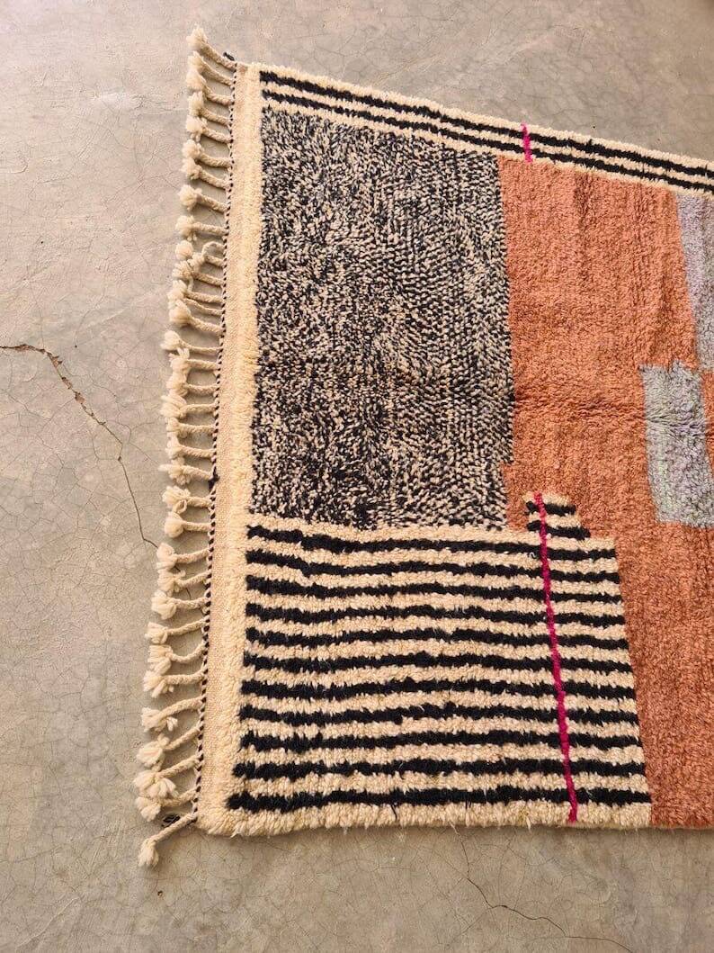 Handmade Berber rug size 2/3 m