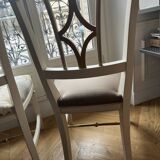 Lot de deux chaises en bois