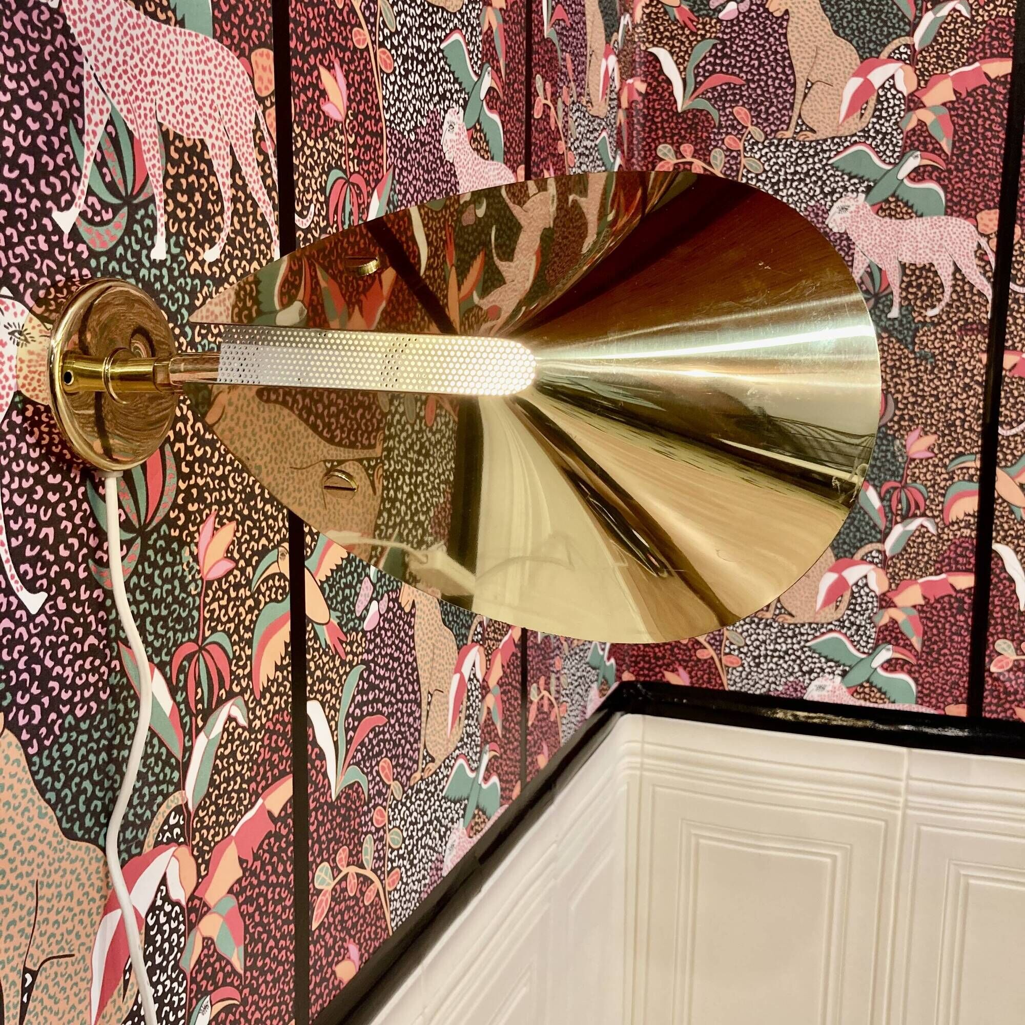 Large adjustable wall light "scandinavian design".