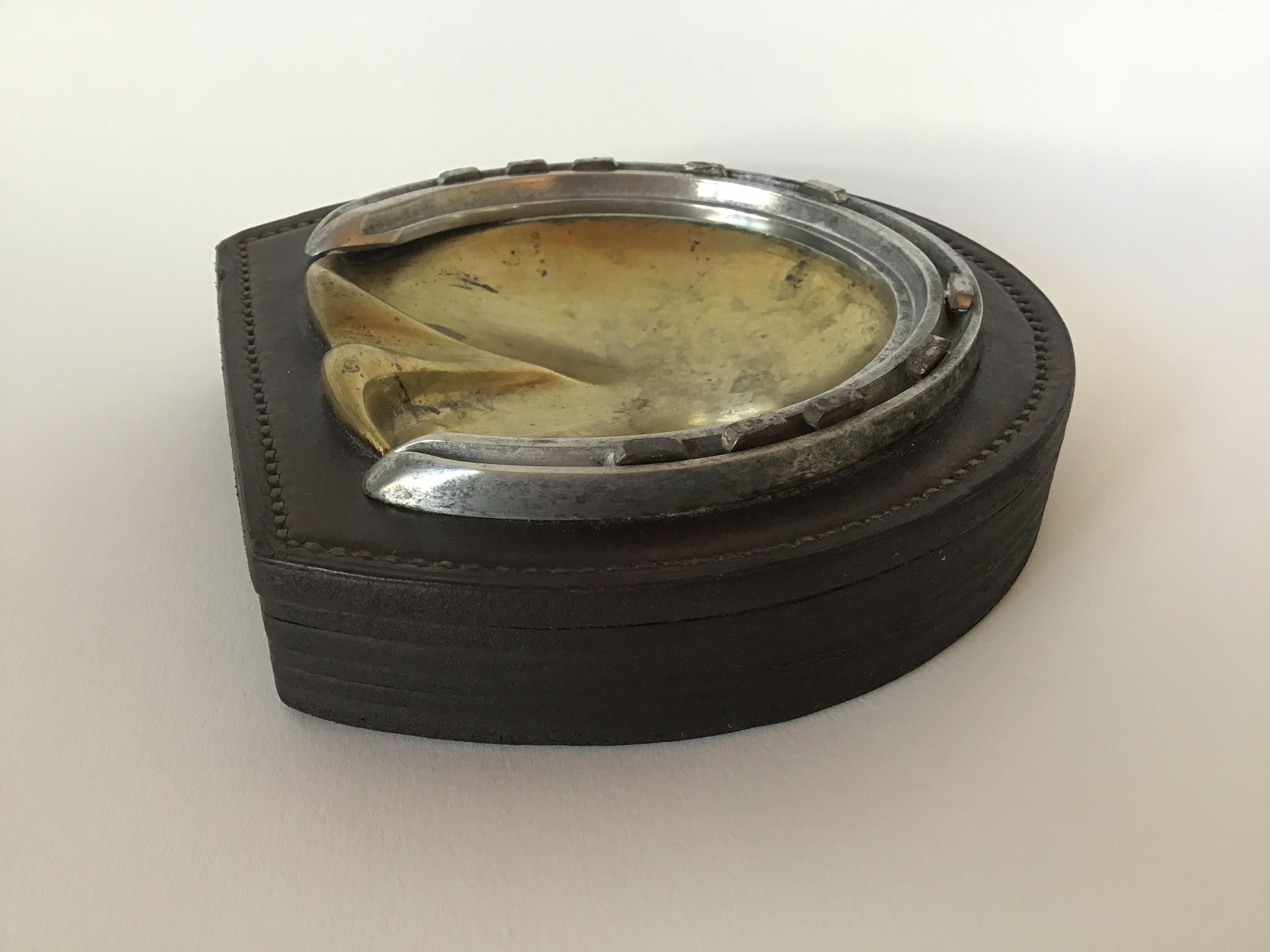 Hermes ashtray in leather horse-drawn horseshoe sting Paul Dupré Lafon Paris