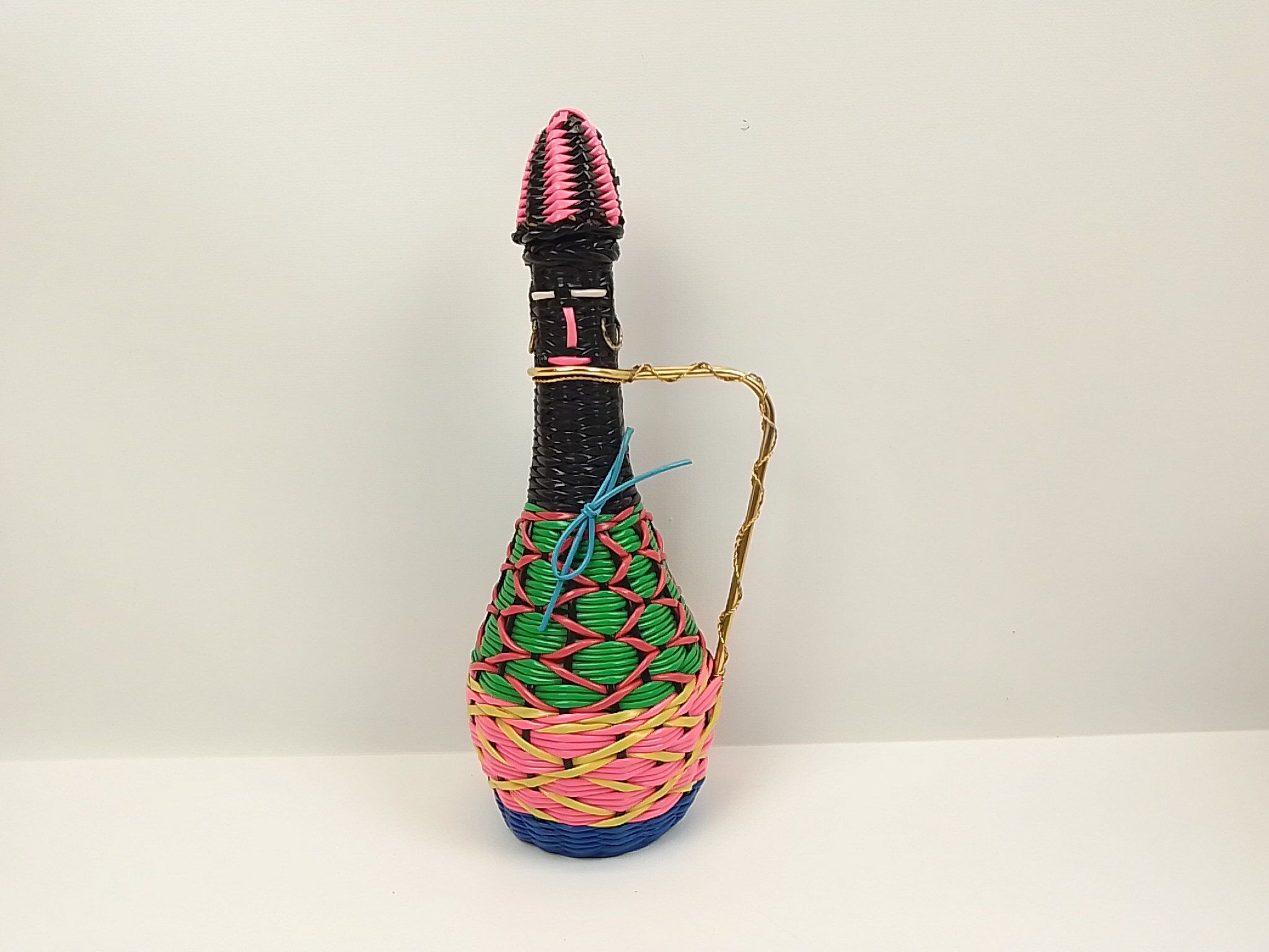 Bottle scoubidou a handle 28 cm