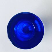 Bougeoir en verre bleu Kosta Boba