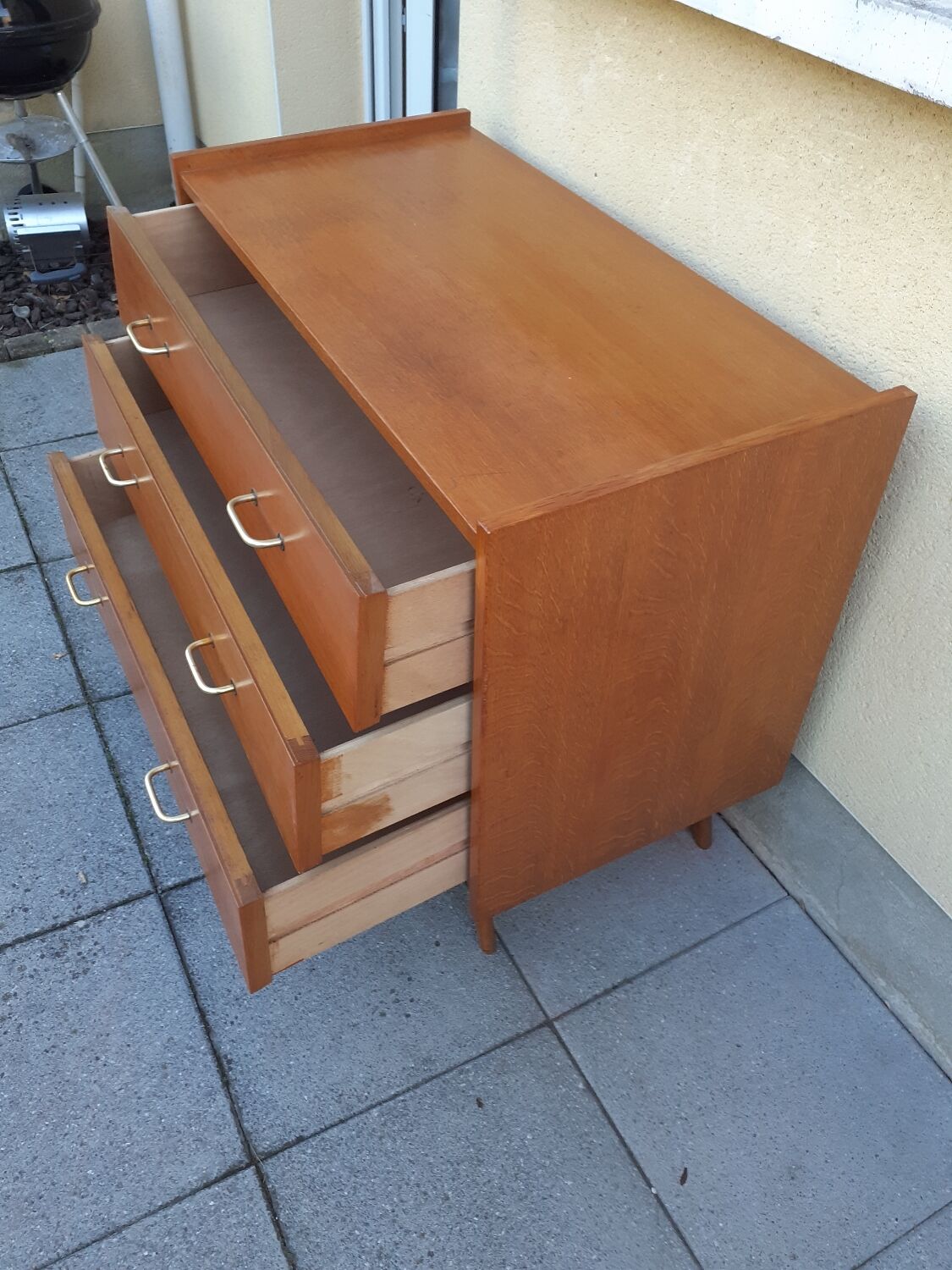 Vintage chest of drawers
