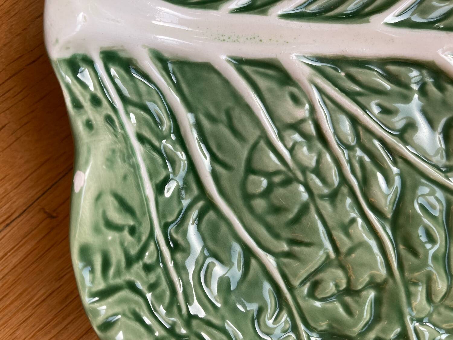 Cabbage leaf dessert plates