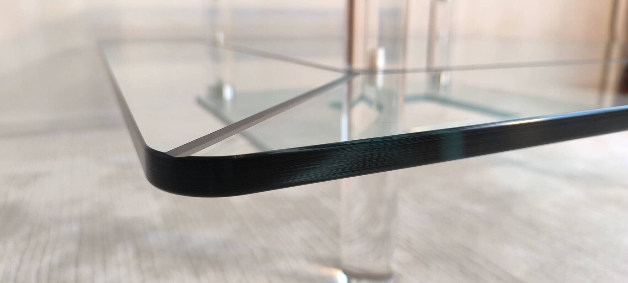 Marais international mtb110 - exceptional coffee table in altuglas & glass