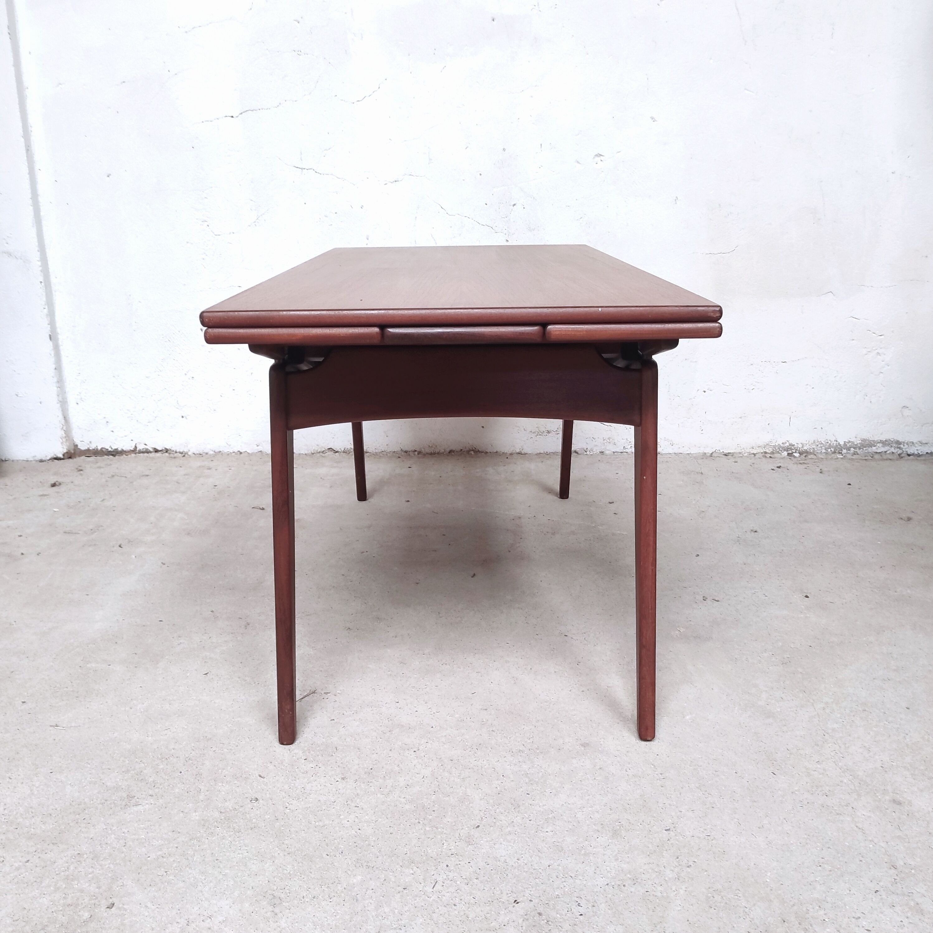 Teak liftable coffee table, Denmark - 1960