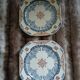 2 assiettes anciennes en Terre de fer Longchamp 