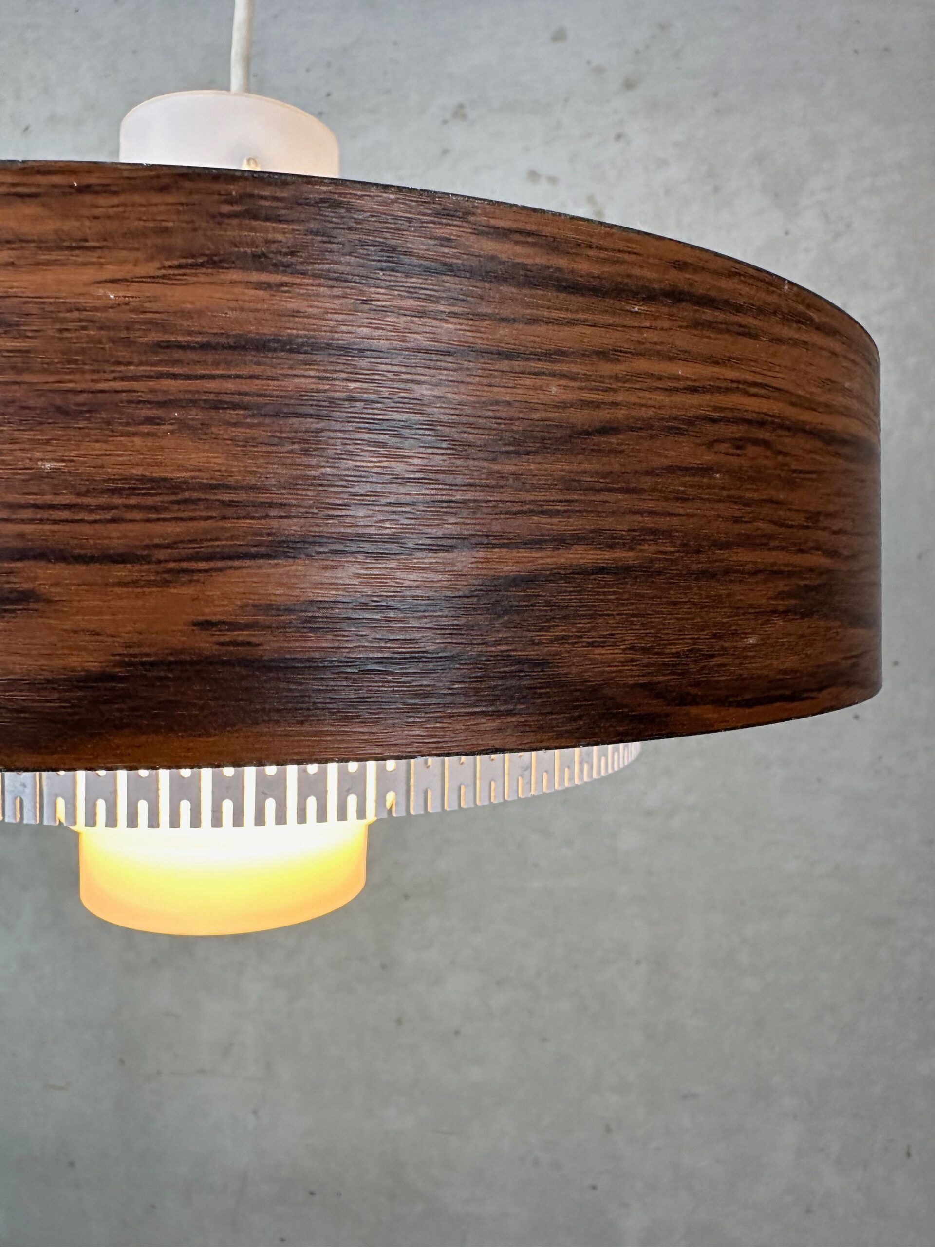 Vintage pendant lamp – metal and opaline