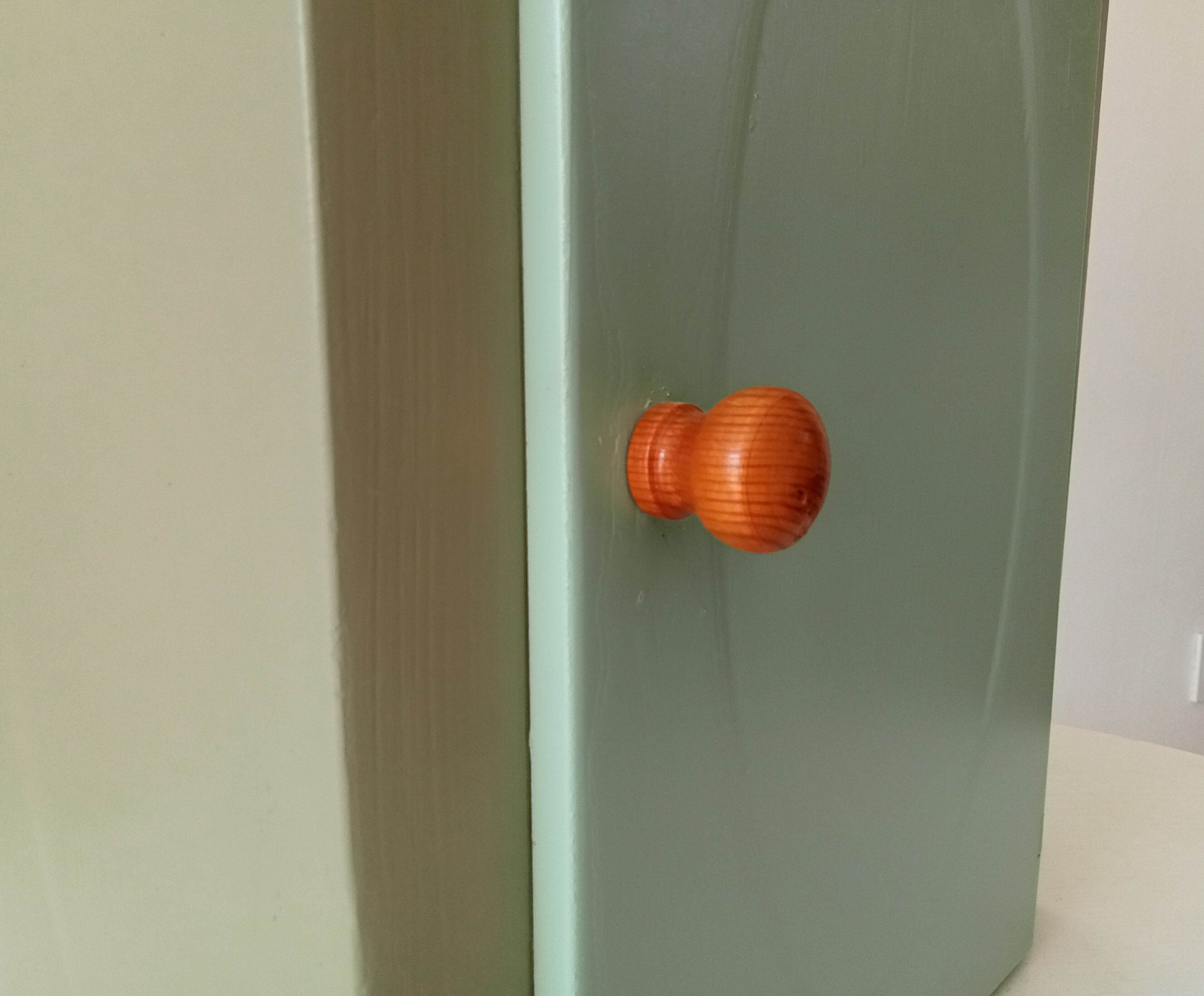 Vintage metal medicine cabinet 60s/70s