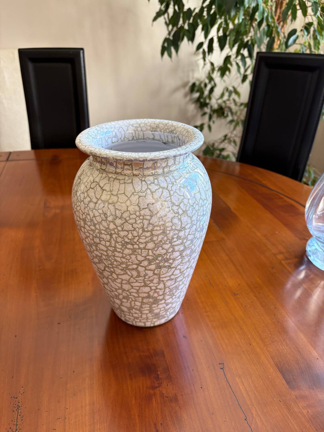 Emerald-colored enameled vase