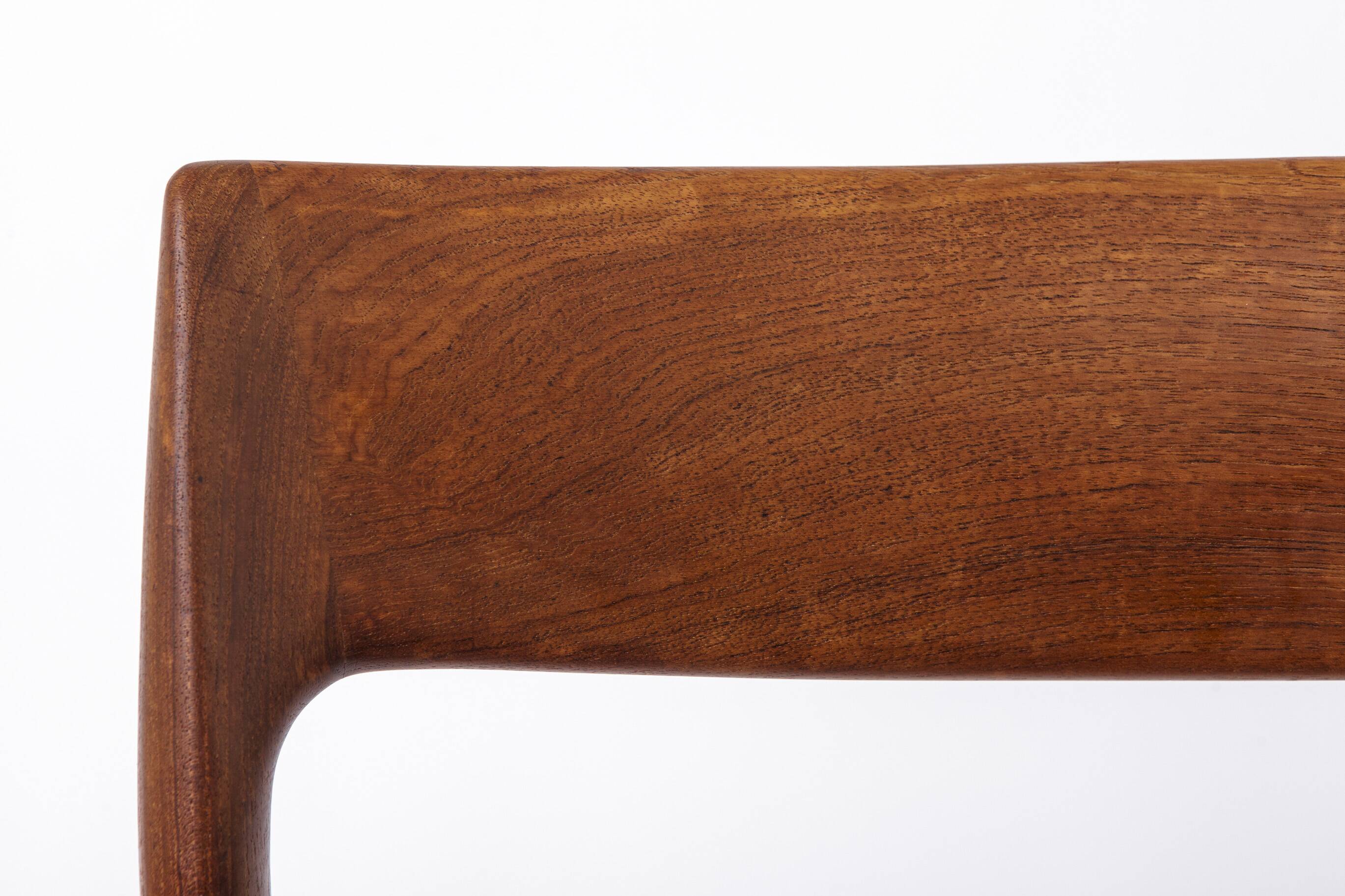 Chaise danoise en teck modèle 77 par Niels Otto Møller, 1956