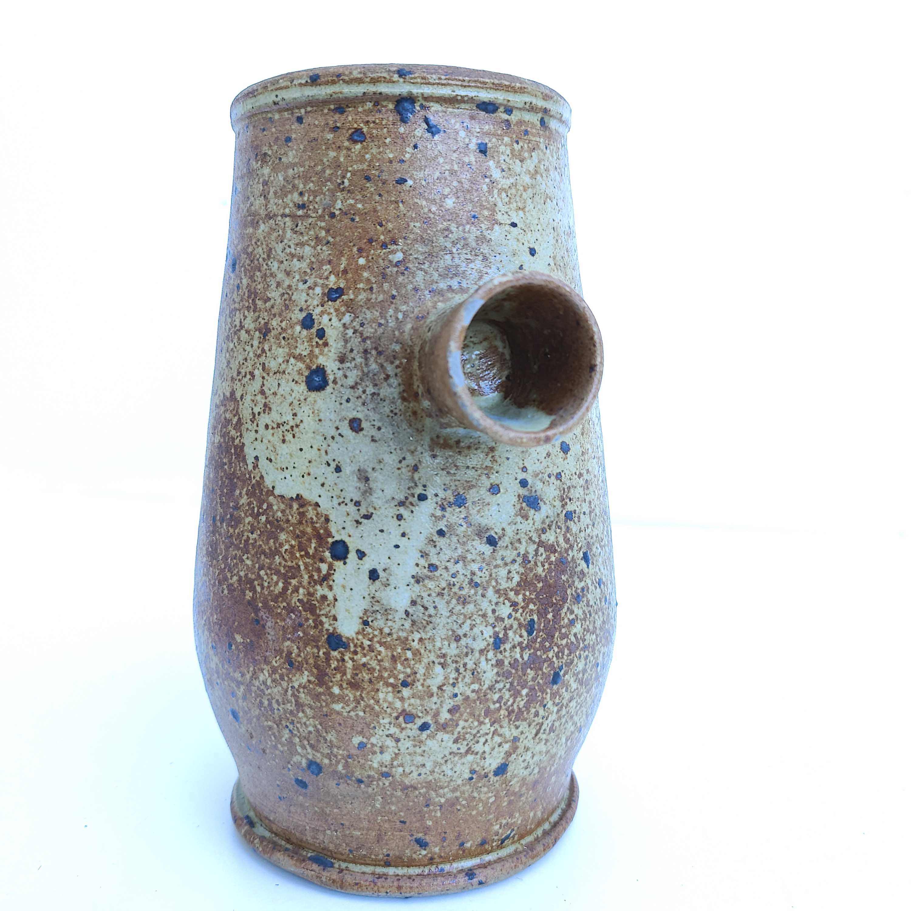 Vase en grés signé la tournerie