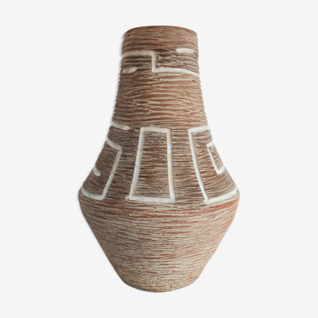 Vase en céramique allemande aux motifs géométriques avec émaux blancs