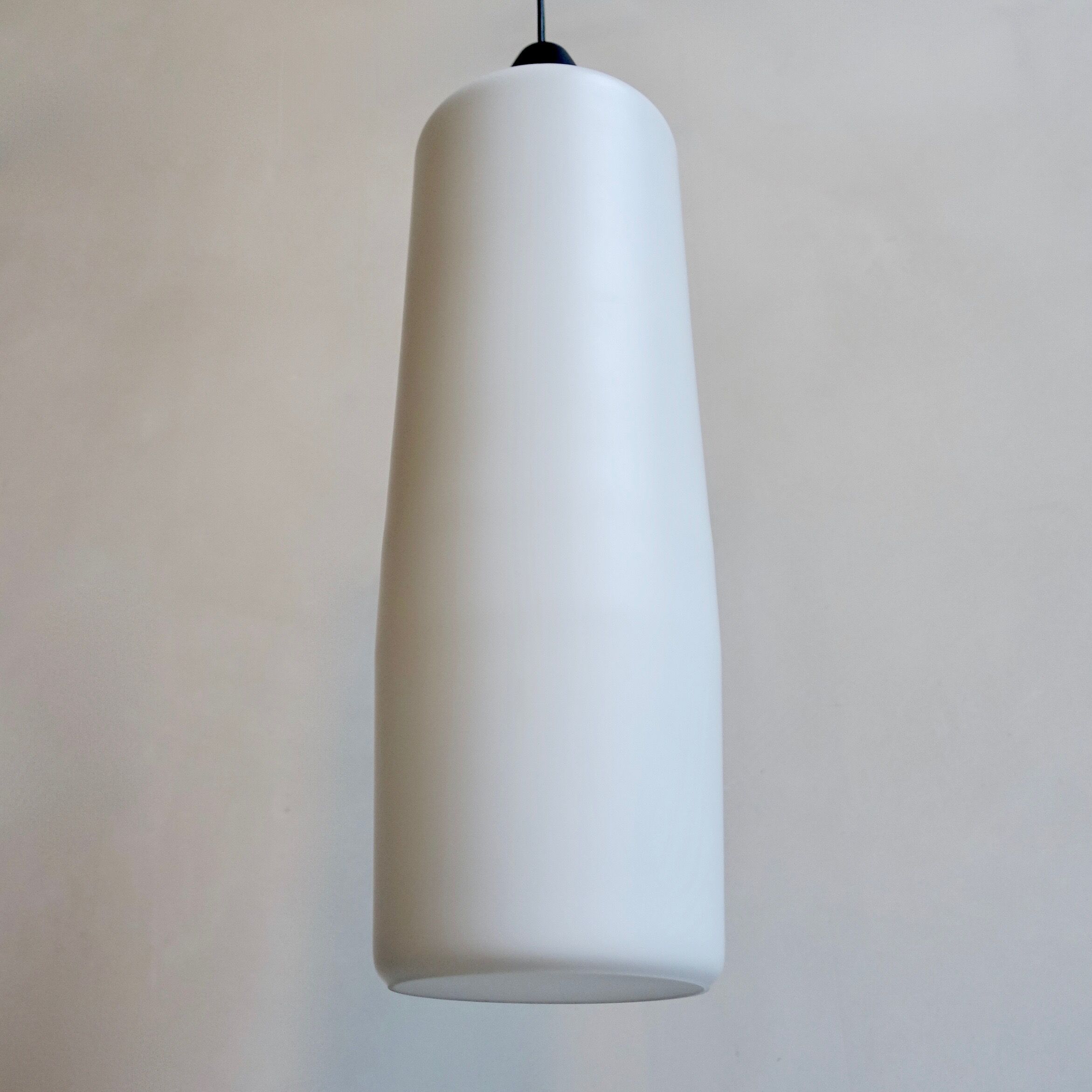 Vintage "Tube" white opaline suspension