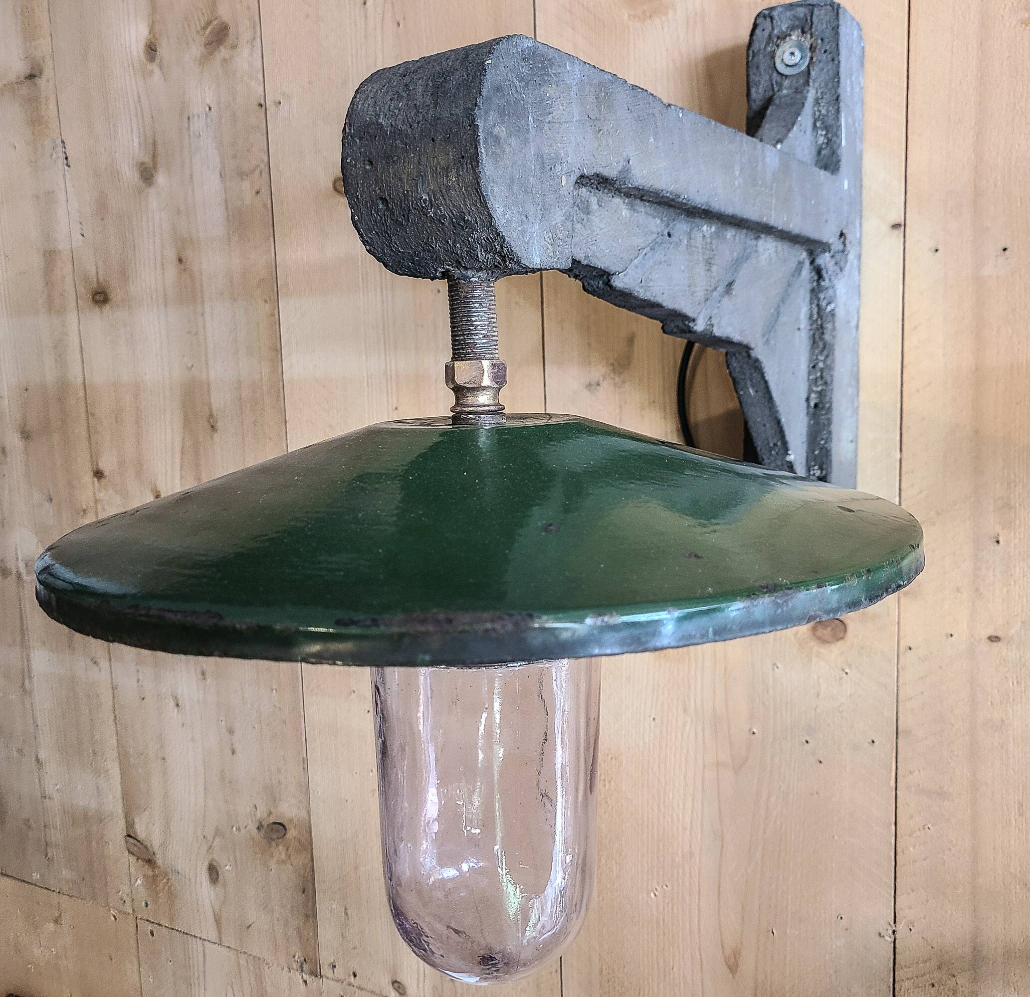 Industrial wall light