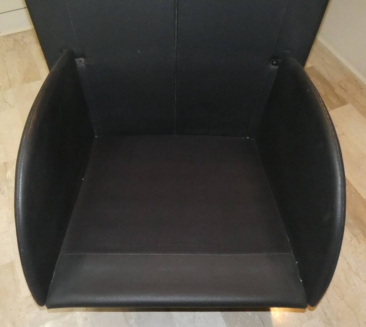 Postmodern armchair attributed to Paolo Nava for Flexform, Italy 1985.