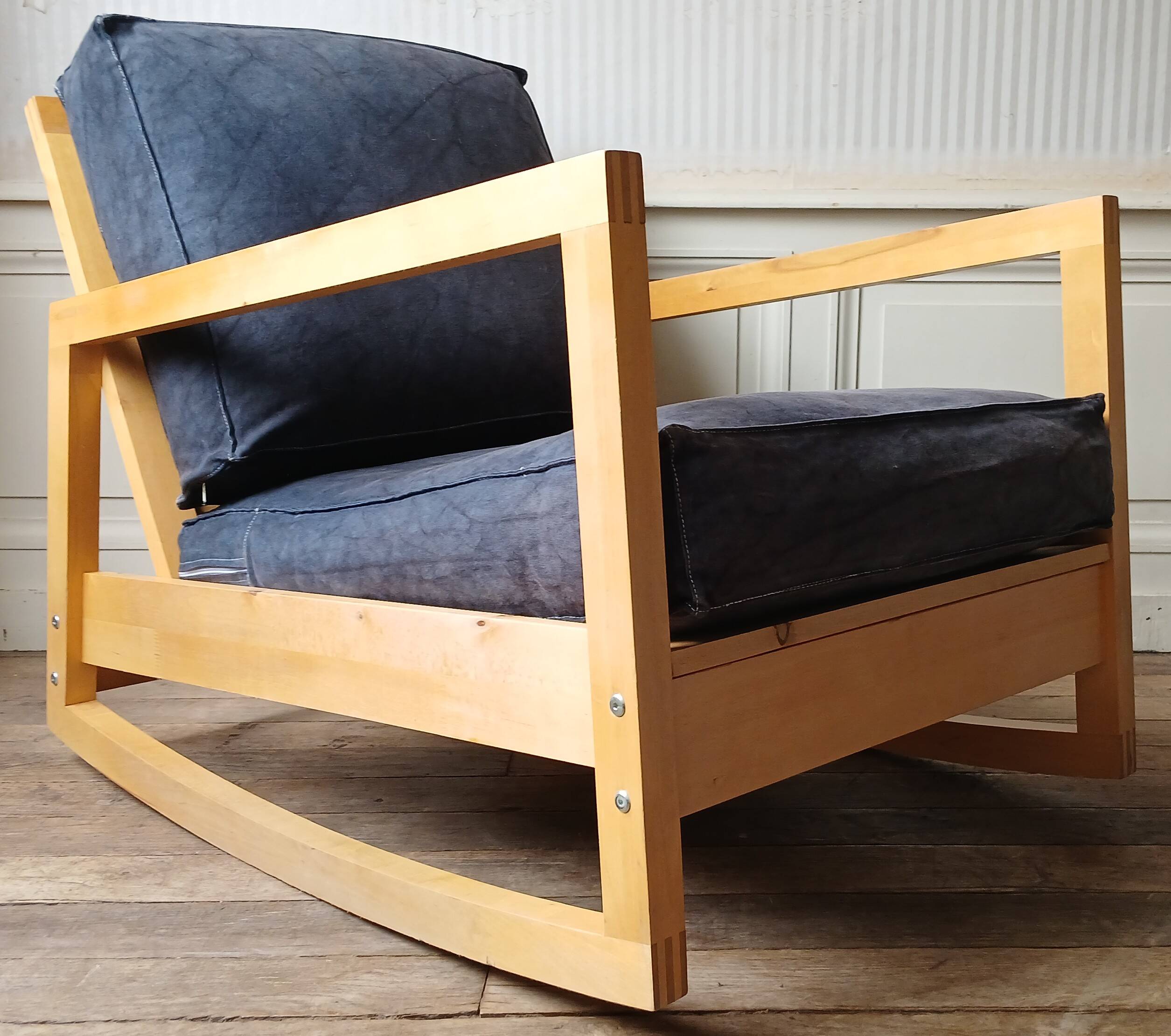 Nike Karlson & Jon Eliason pour Ikea, 2007. Fauteuil à bascule "Lillberg"