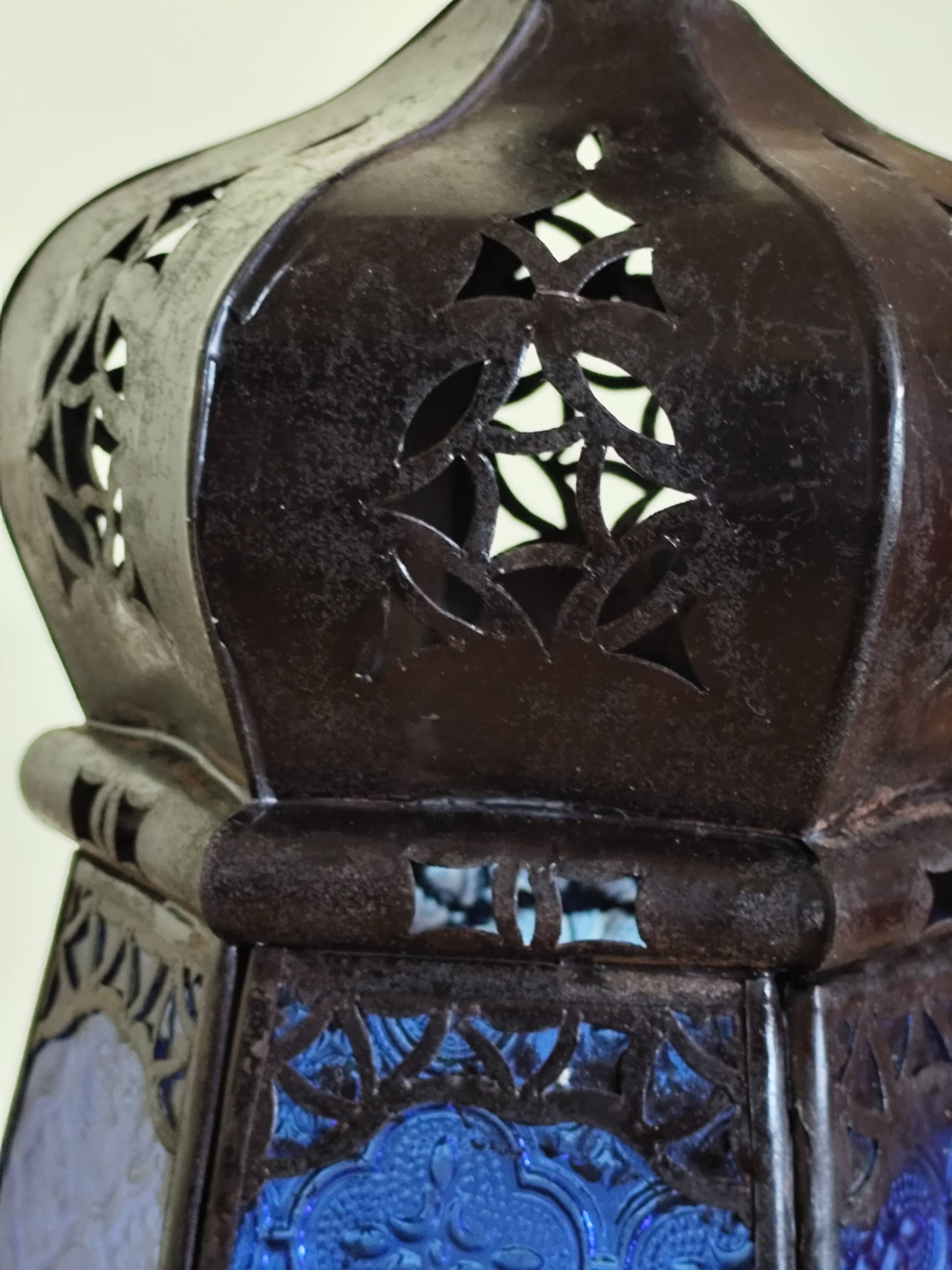 Blue hexagonal Moroccan lantern table lamp