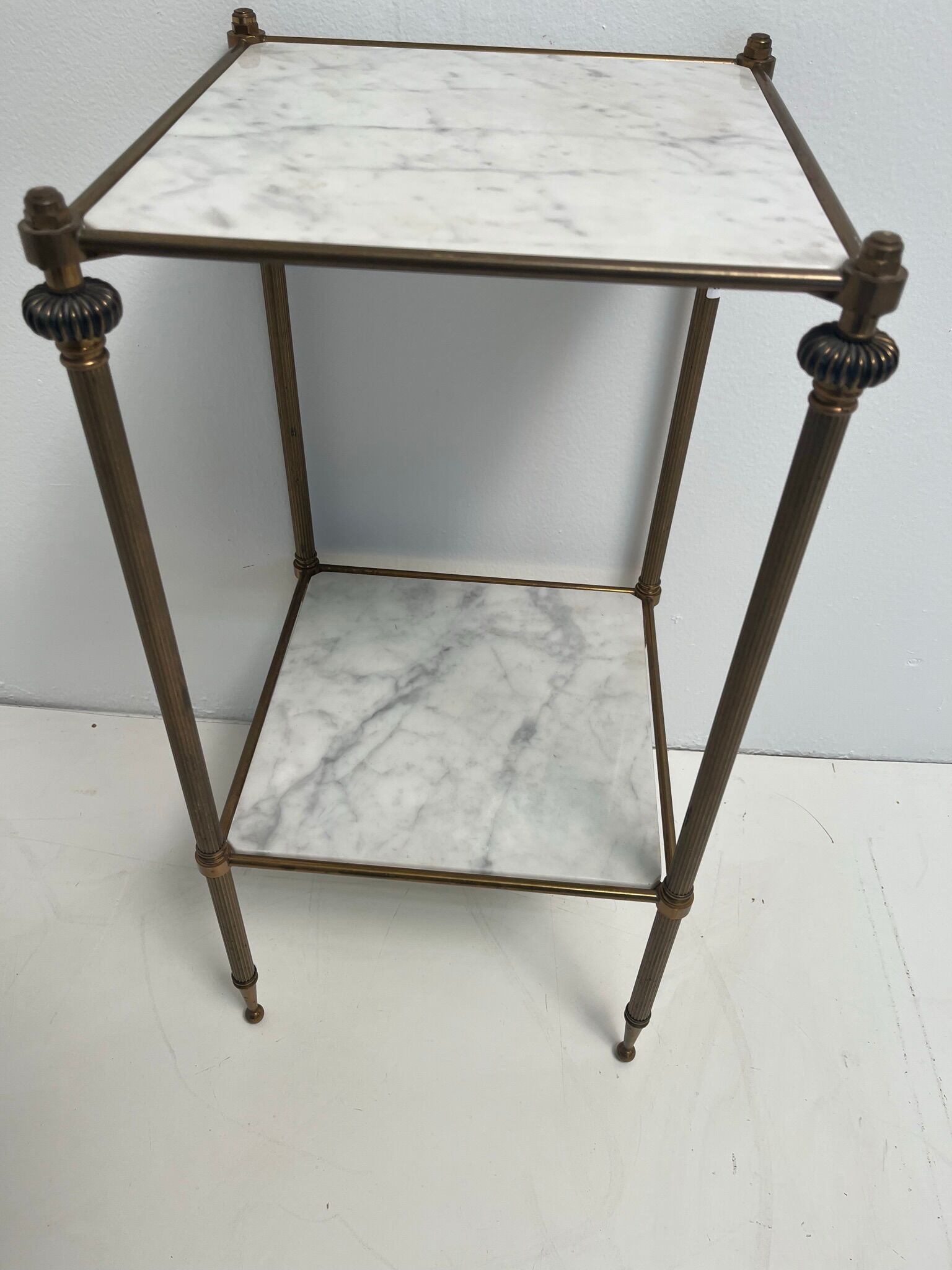 Vintage side table in white marble and brass year 60