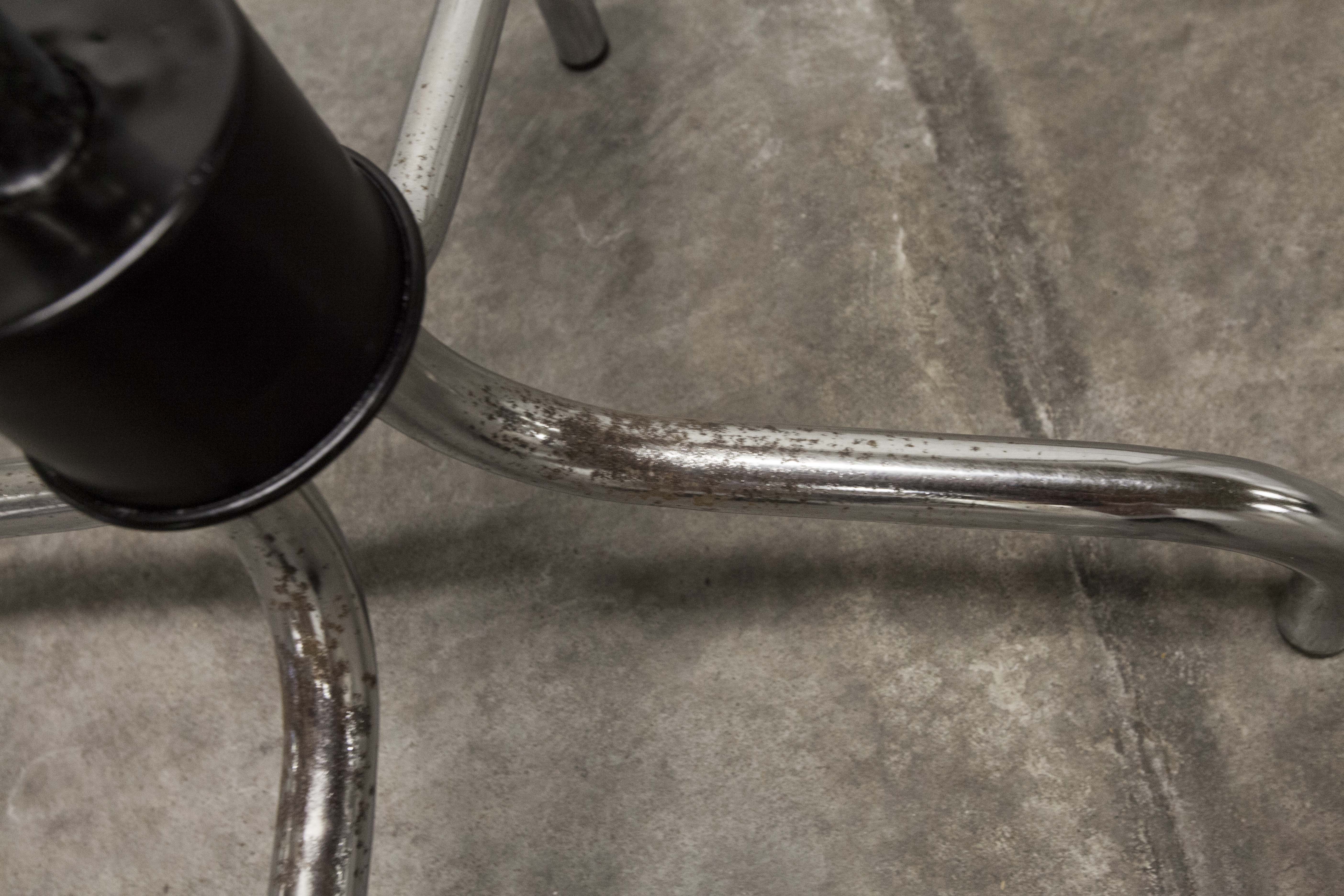 Manail holder parrot metal chrome industrial 1960