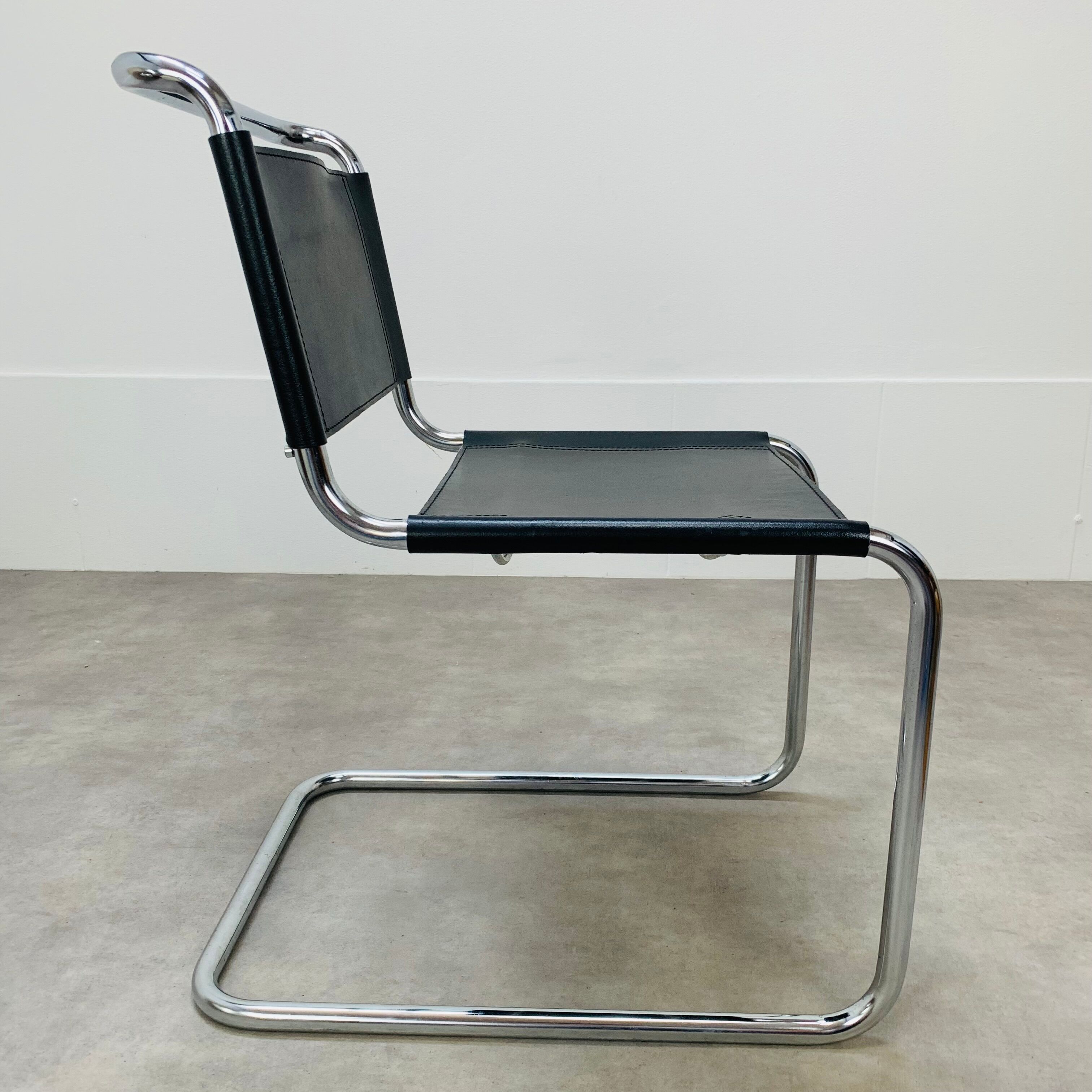 Chair B33 by Marcel Breuer 1980 black leather