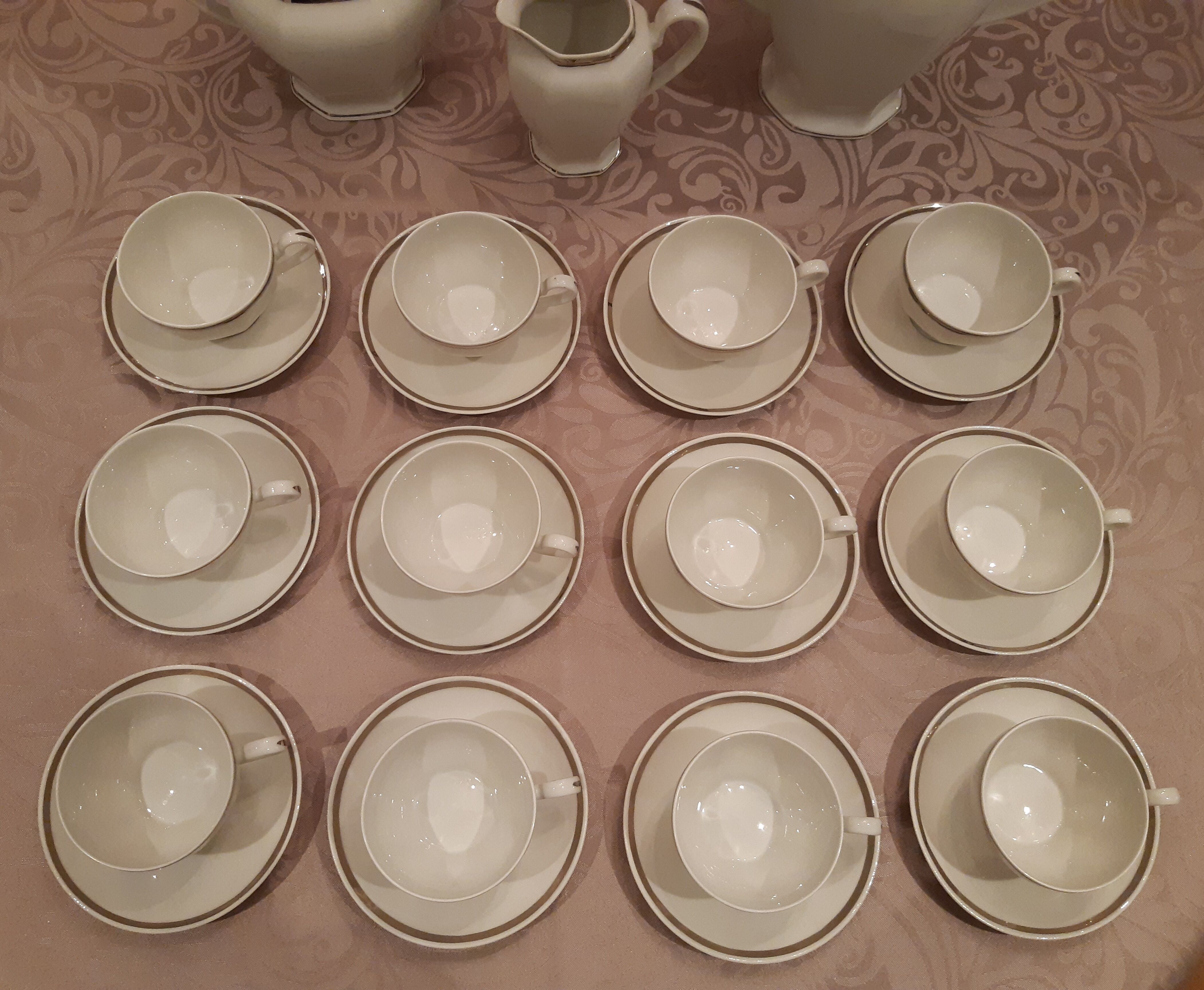 Complete art deco service in Limoges porcelain 12 cups