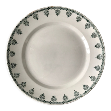 round dish Terre de Fer Saint-Amand late nineteenth century