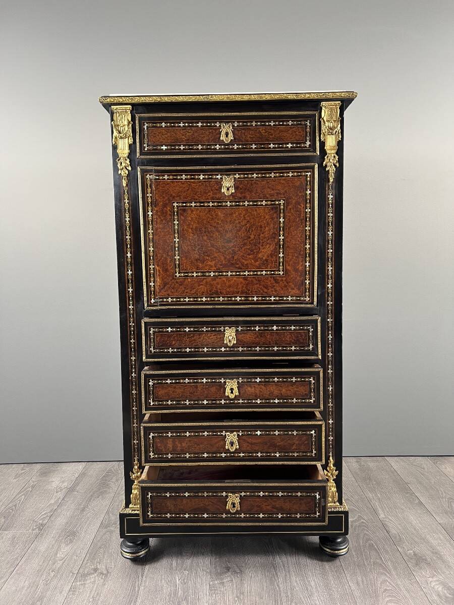 Secretary from the time of Napoleon III in marquetry and gilded bronzes, 19th century.