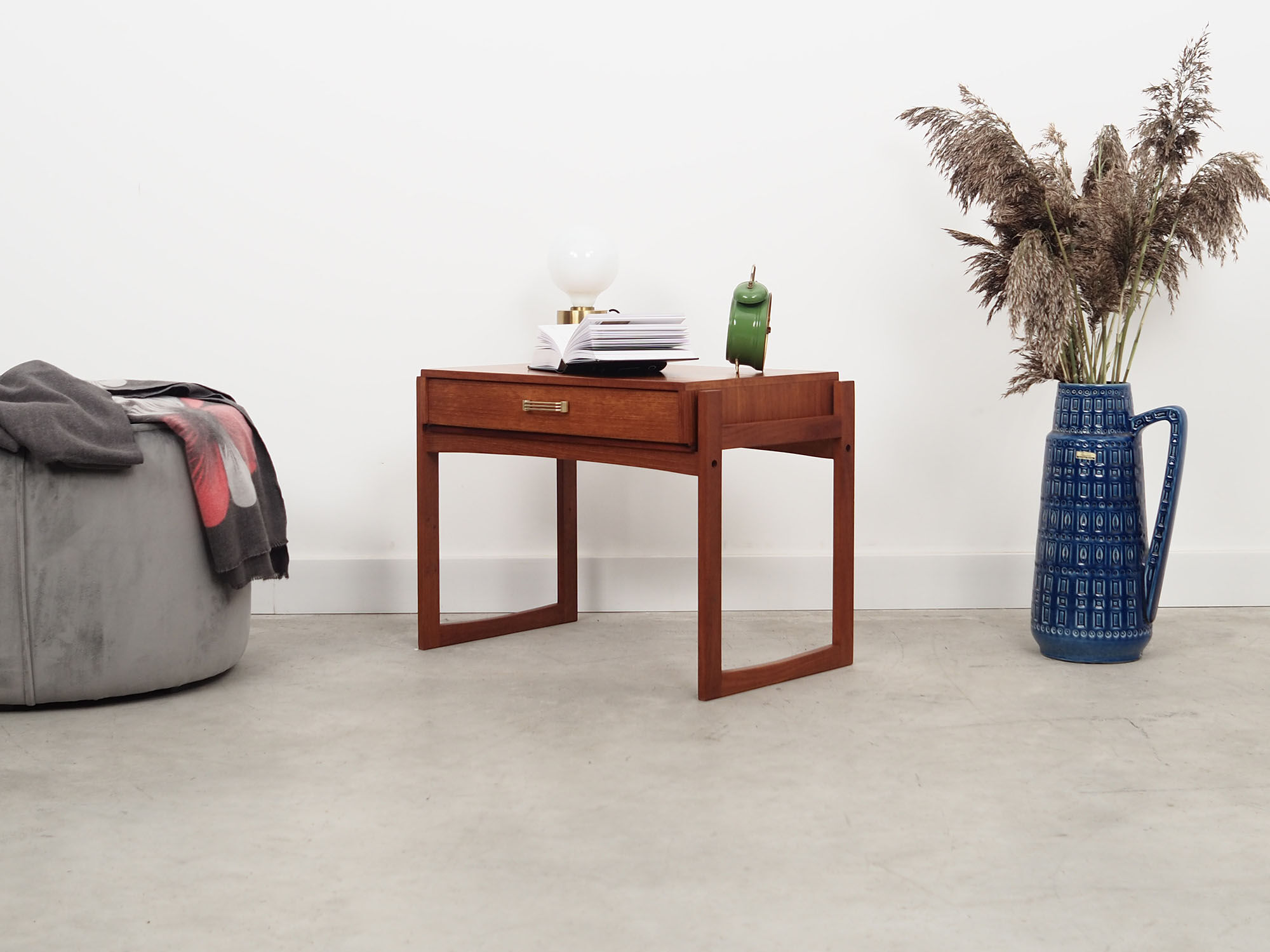 Teak bedside table, Danish design, 1970s, production: Denmark