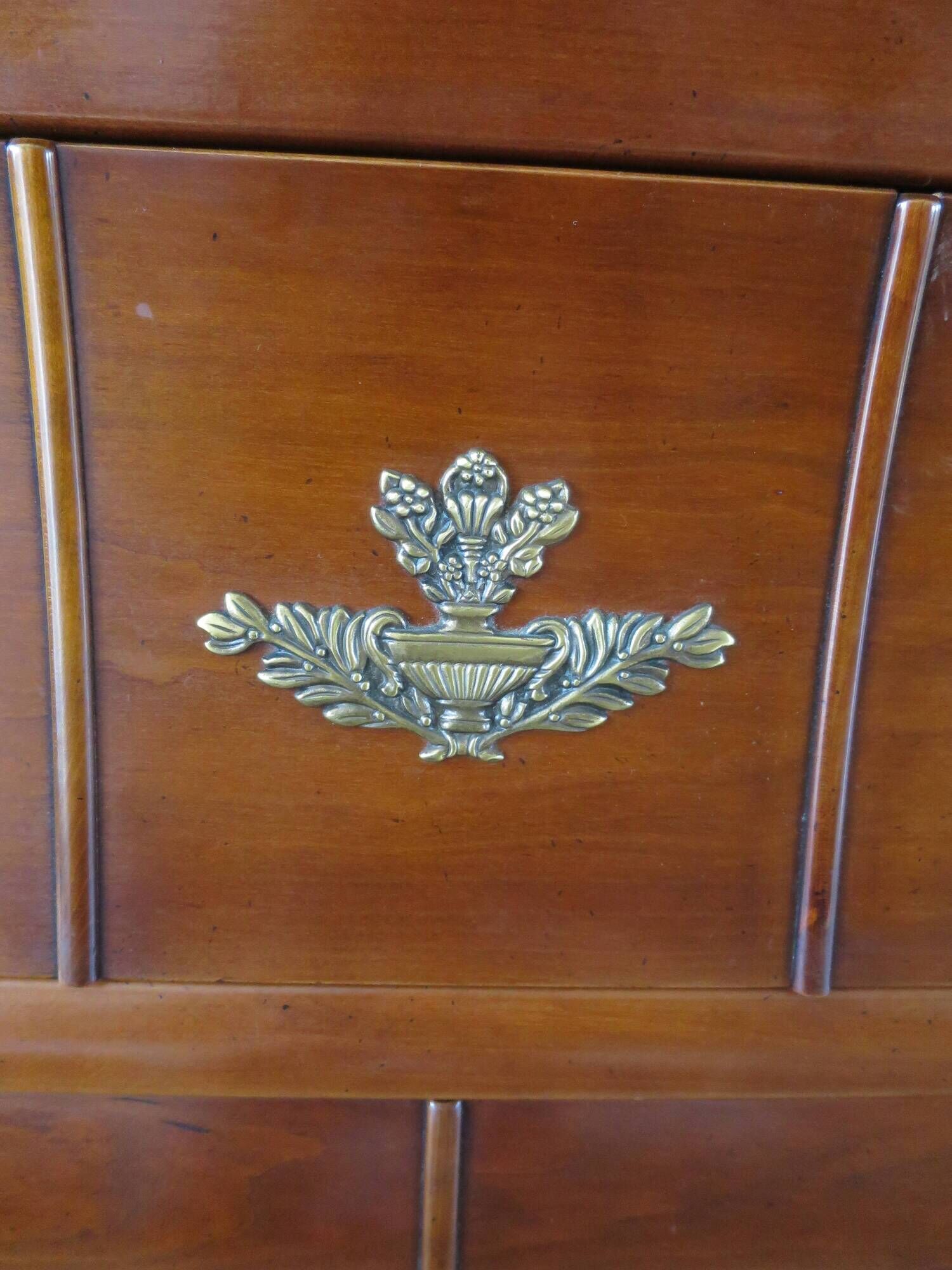 Rare - Pretty English chest of drawers - 3 drawers - solid wood "tomb" chest of drawers - Sourisseau cabinetmaker