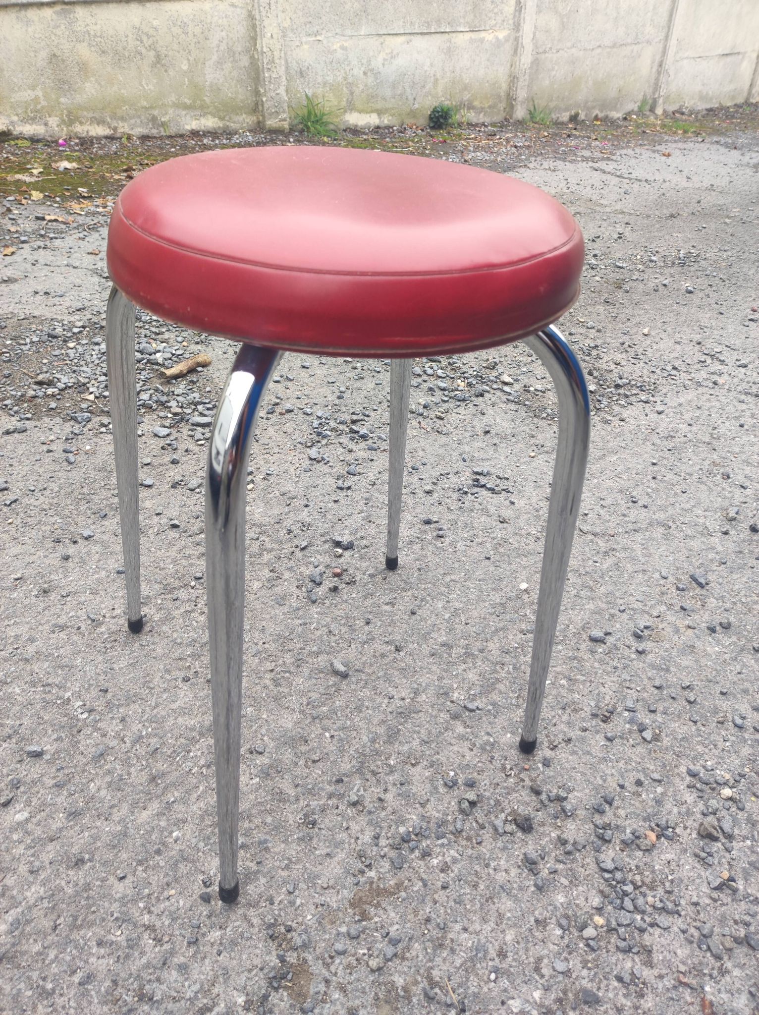 Stool tubing metal chrome seat imitation leather red vintage