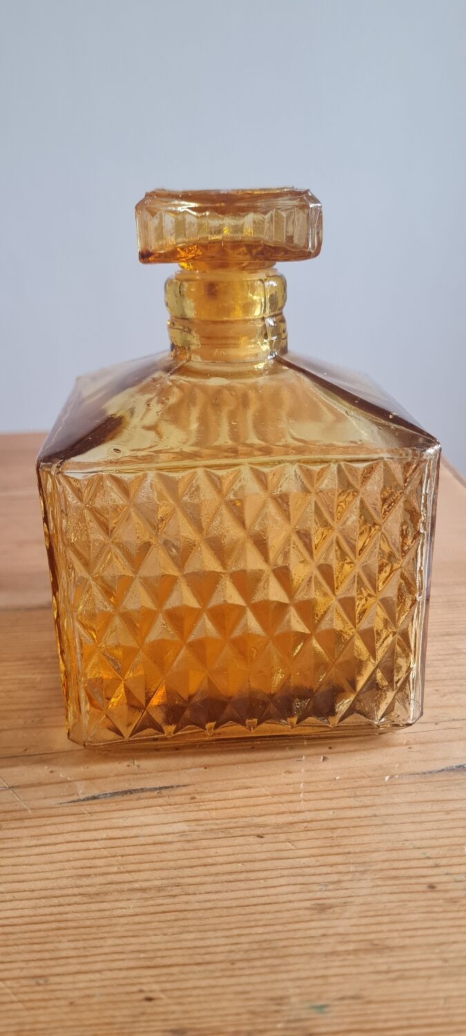 Carafe or amber glass bottle