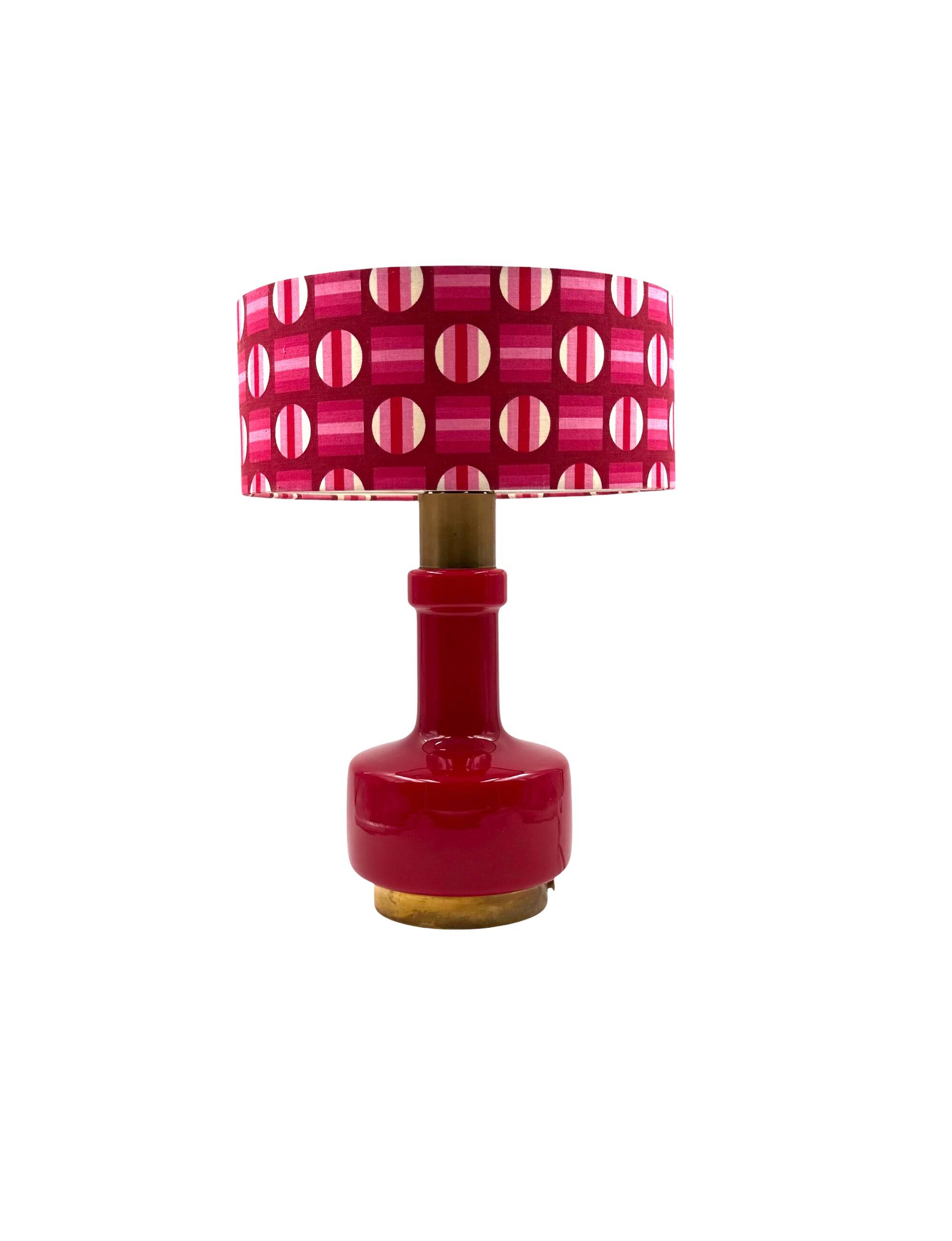 Space Age red glass table lamp, Italy 1960s