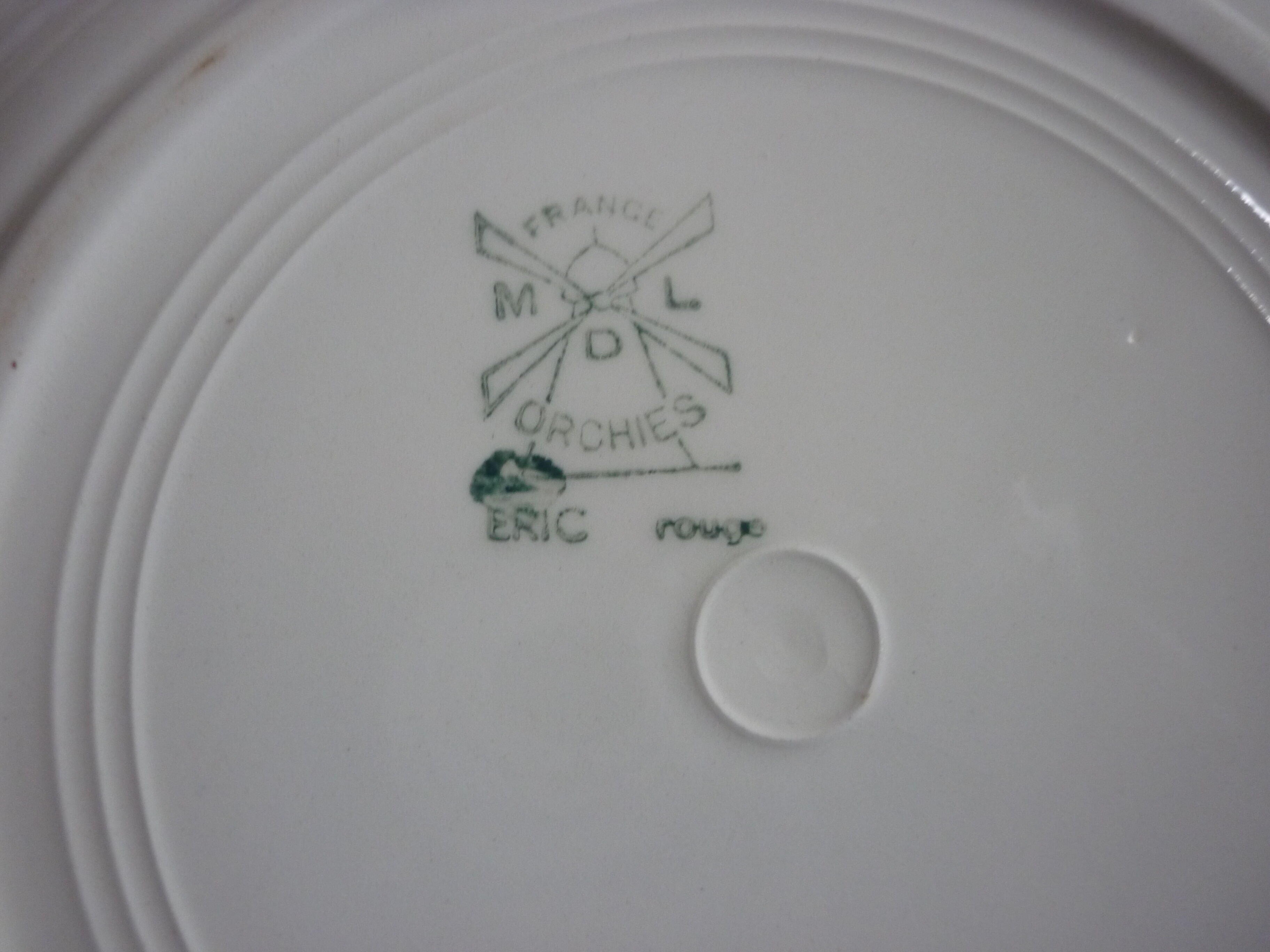 6 plates hollow earthenware vintage wolves mill