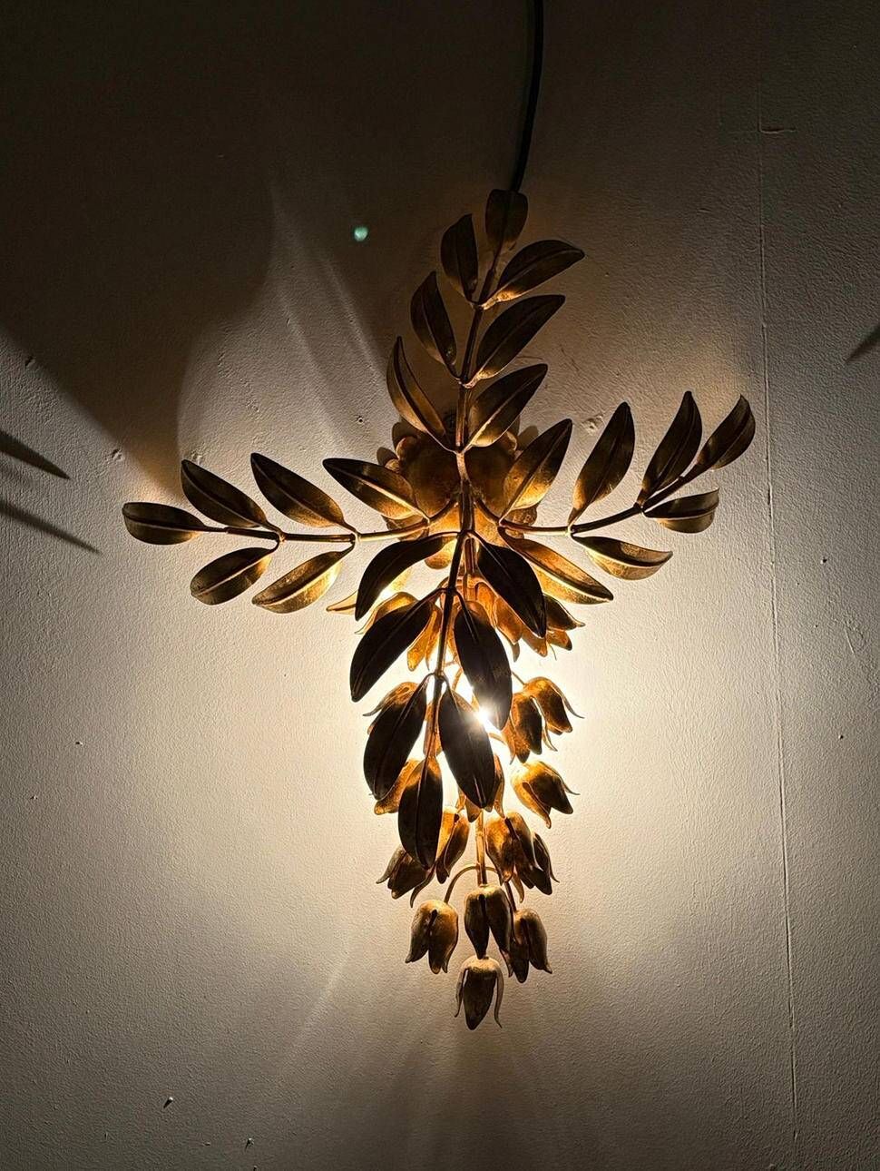 Hans Kögl. Wall lamp/ceiling lamp, 'Pioggia D'oro', Germany, 1960s.
