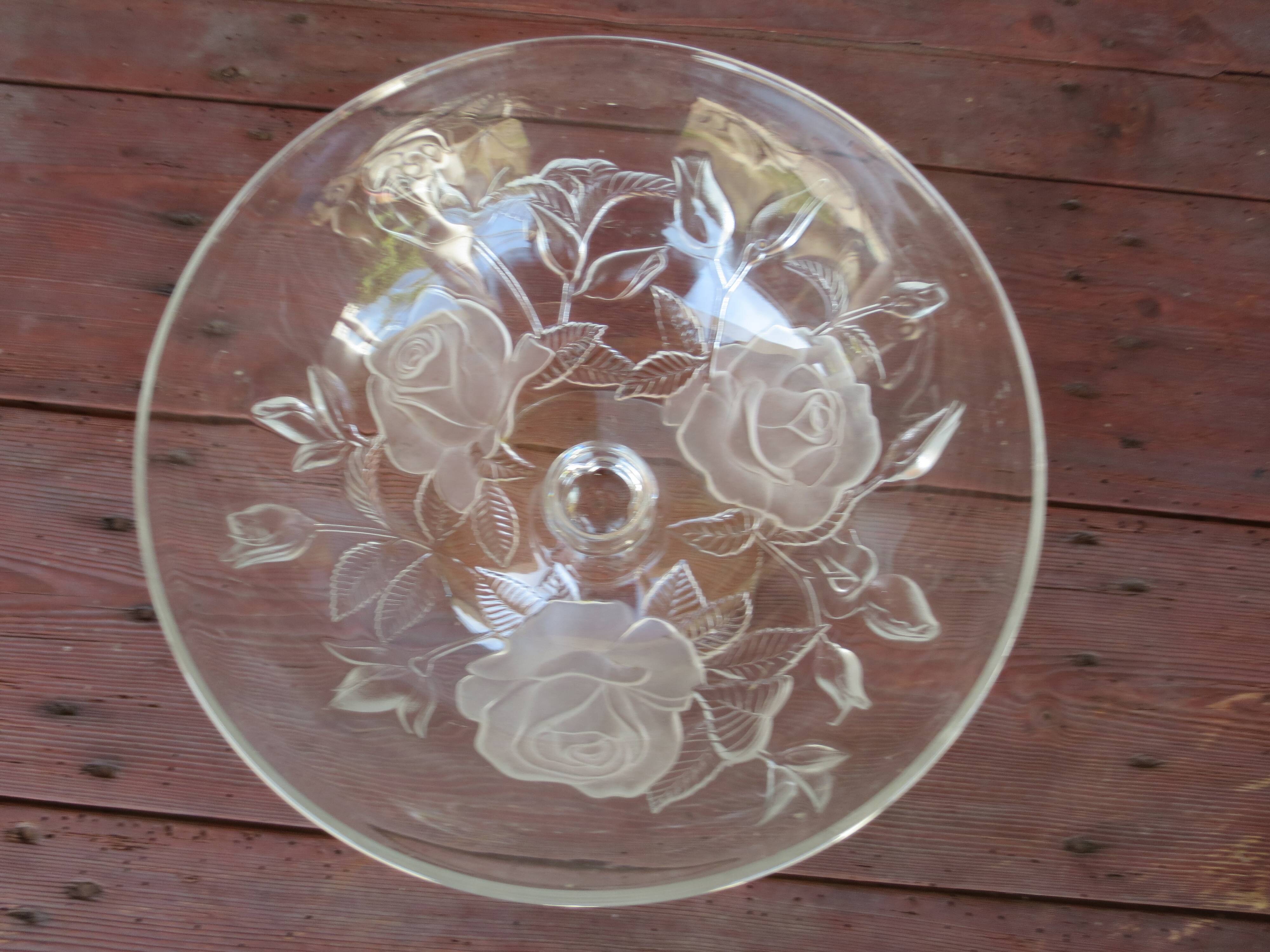 opalescent glass/crystal bowl on a stand