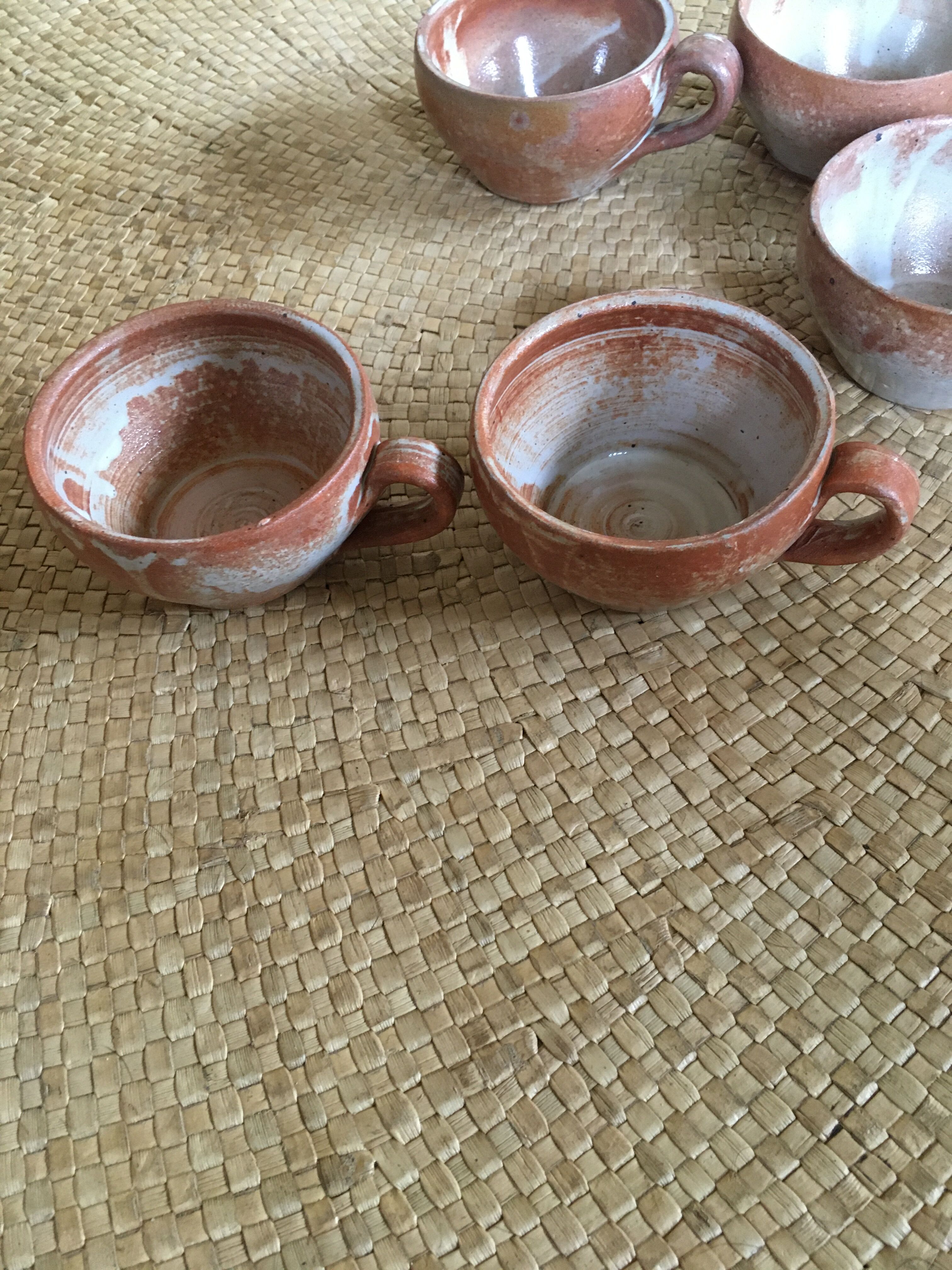 Series of 9 cups of sandstone