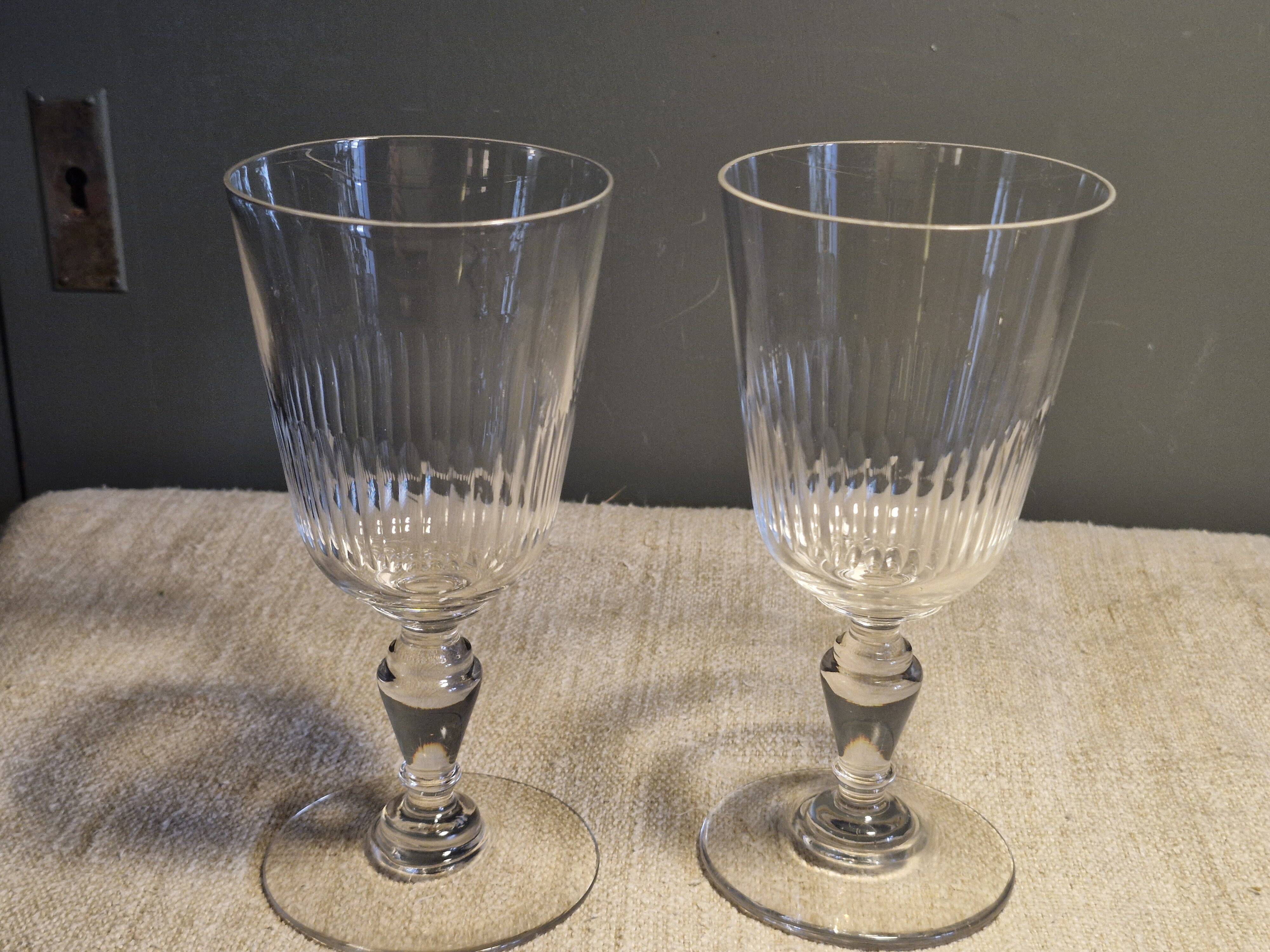 2 Verres a eau/Vin anciens à fines cotes - Cristal de Baccarat