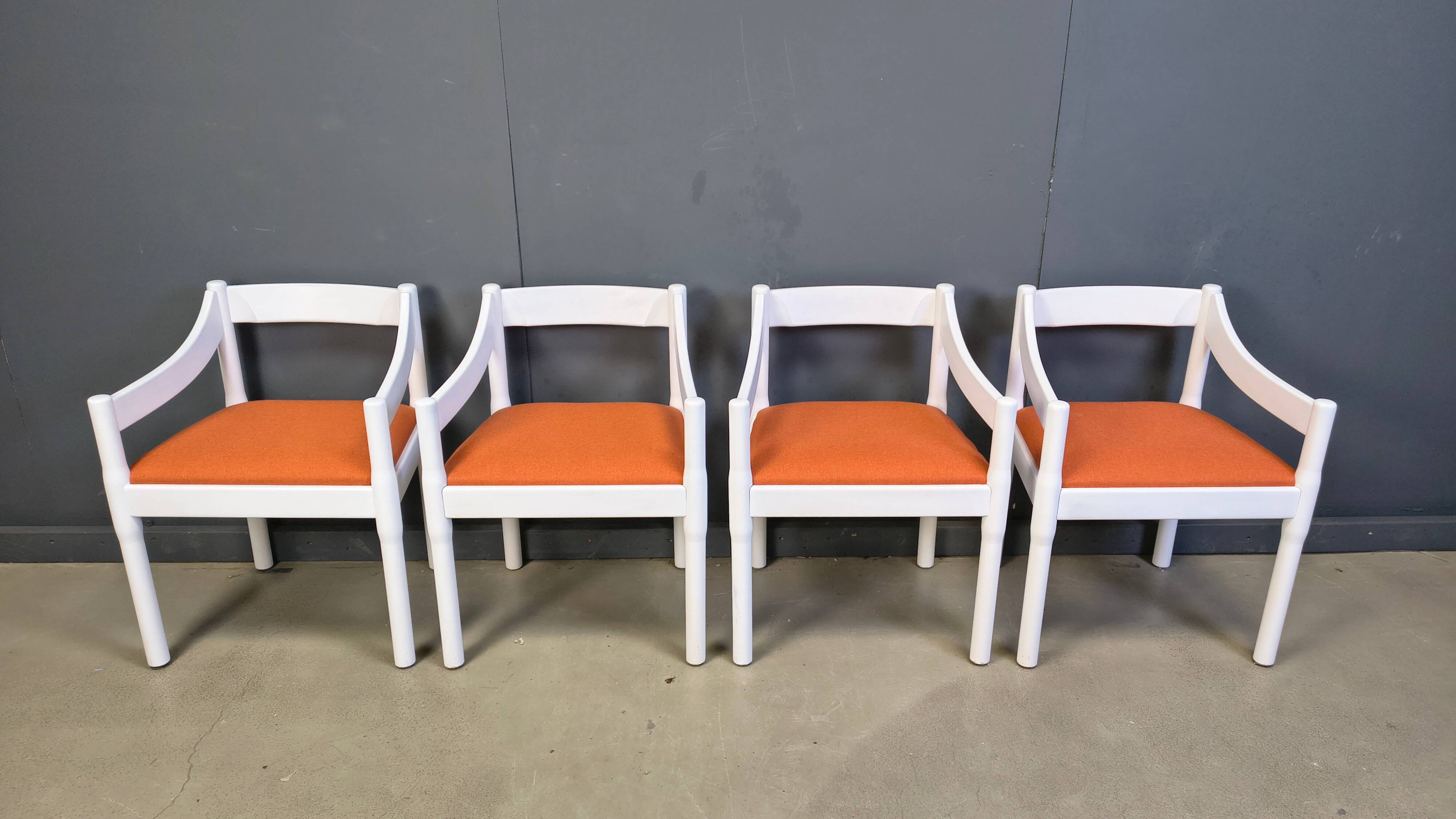 Ensemble de 4 fauteuils Carimate par Vico Magistretti, années 1960.