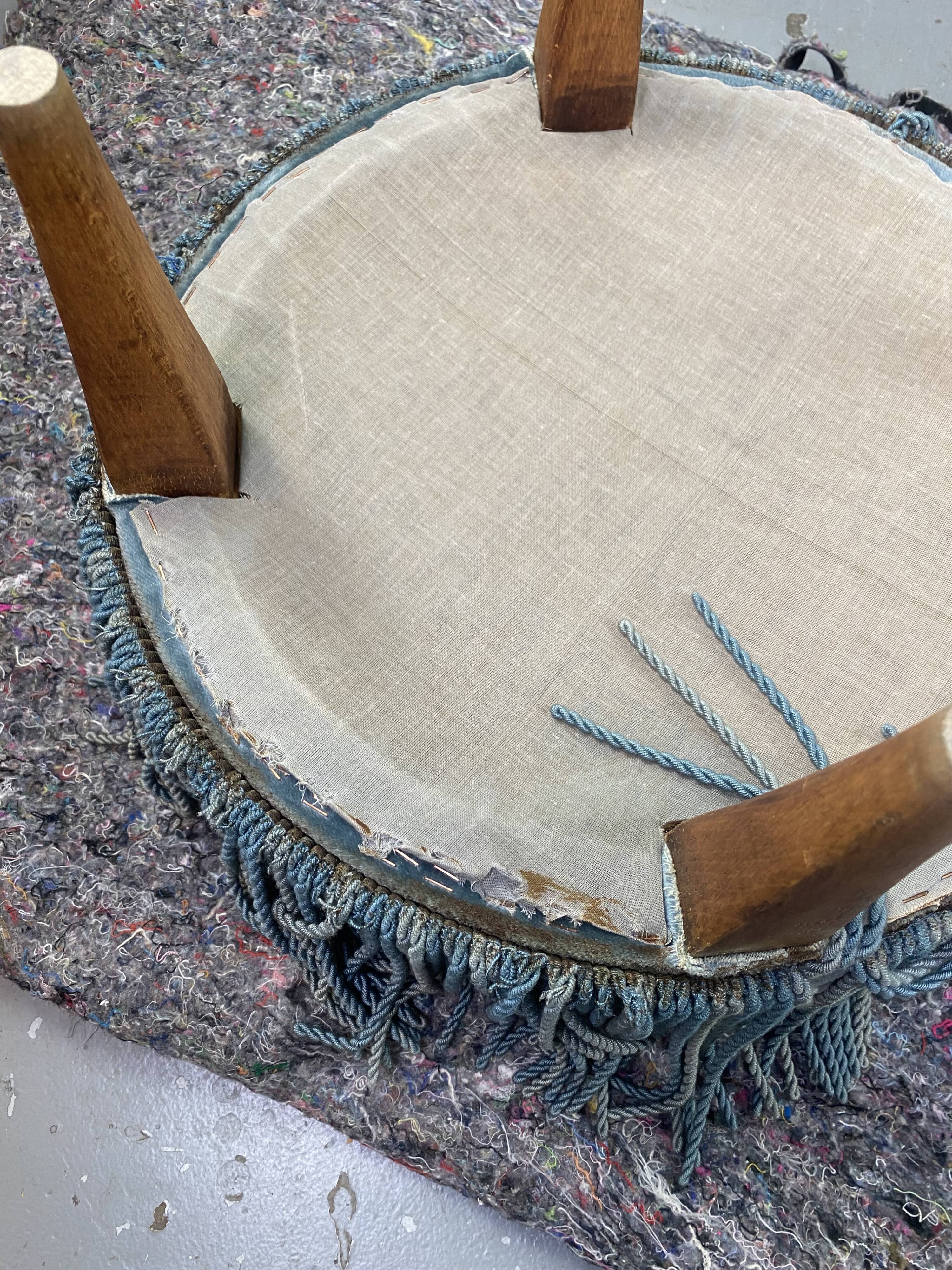Blue toad armchair and its footrest