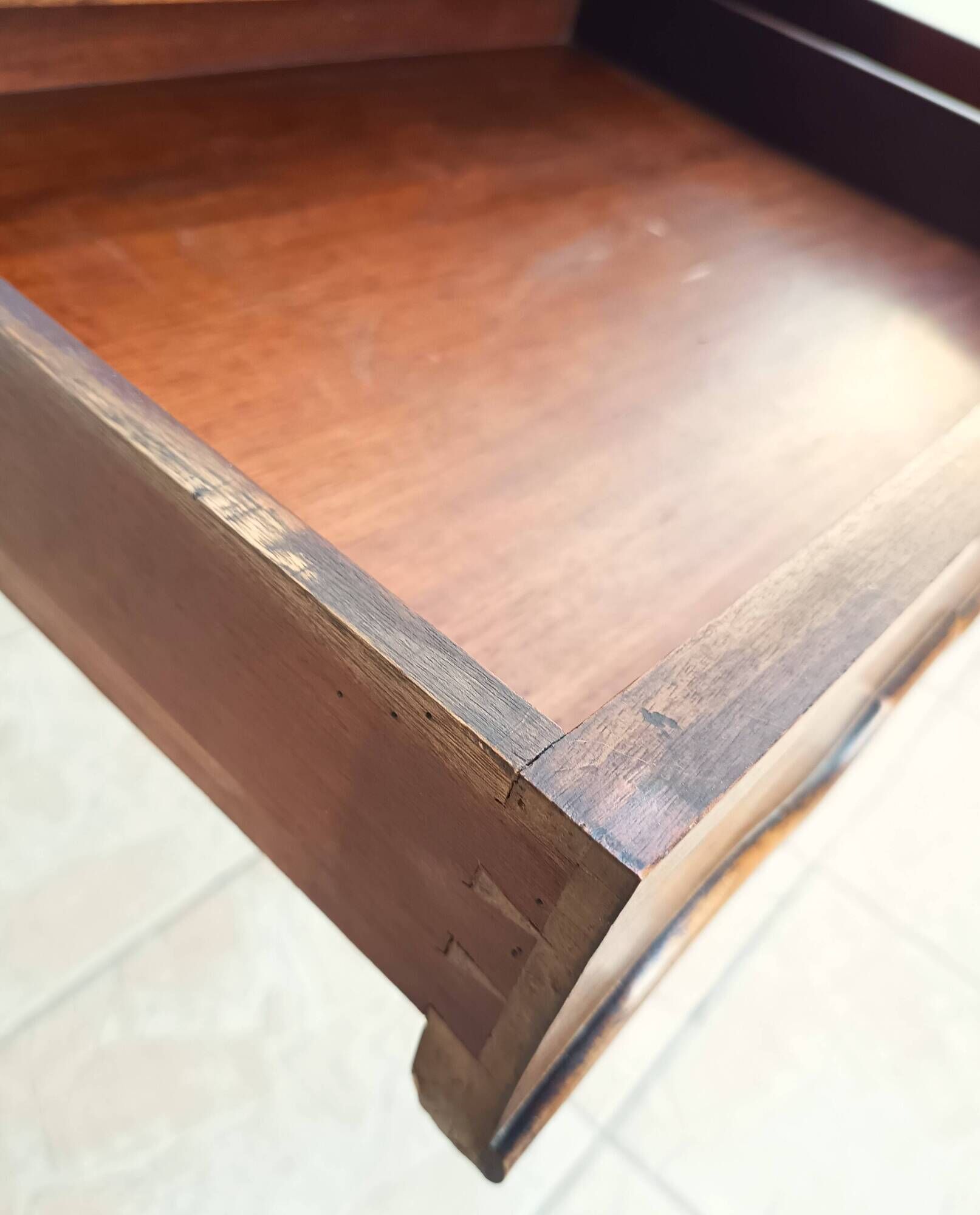 Louis XV slant-top desk in walnut, 19th century.