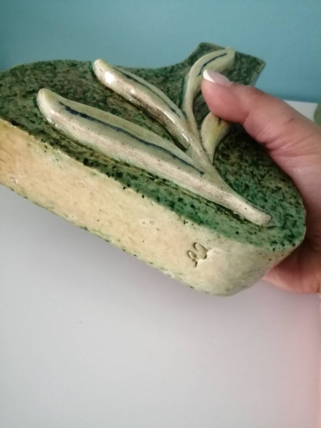 Slip vase