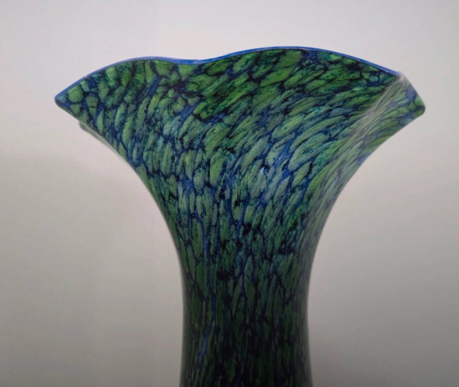 Vintage blown glass vase in blue and green – 1960s work