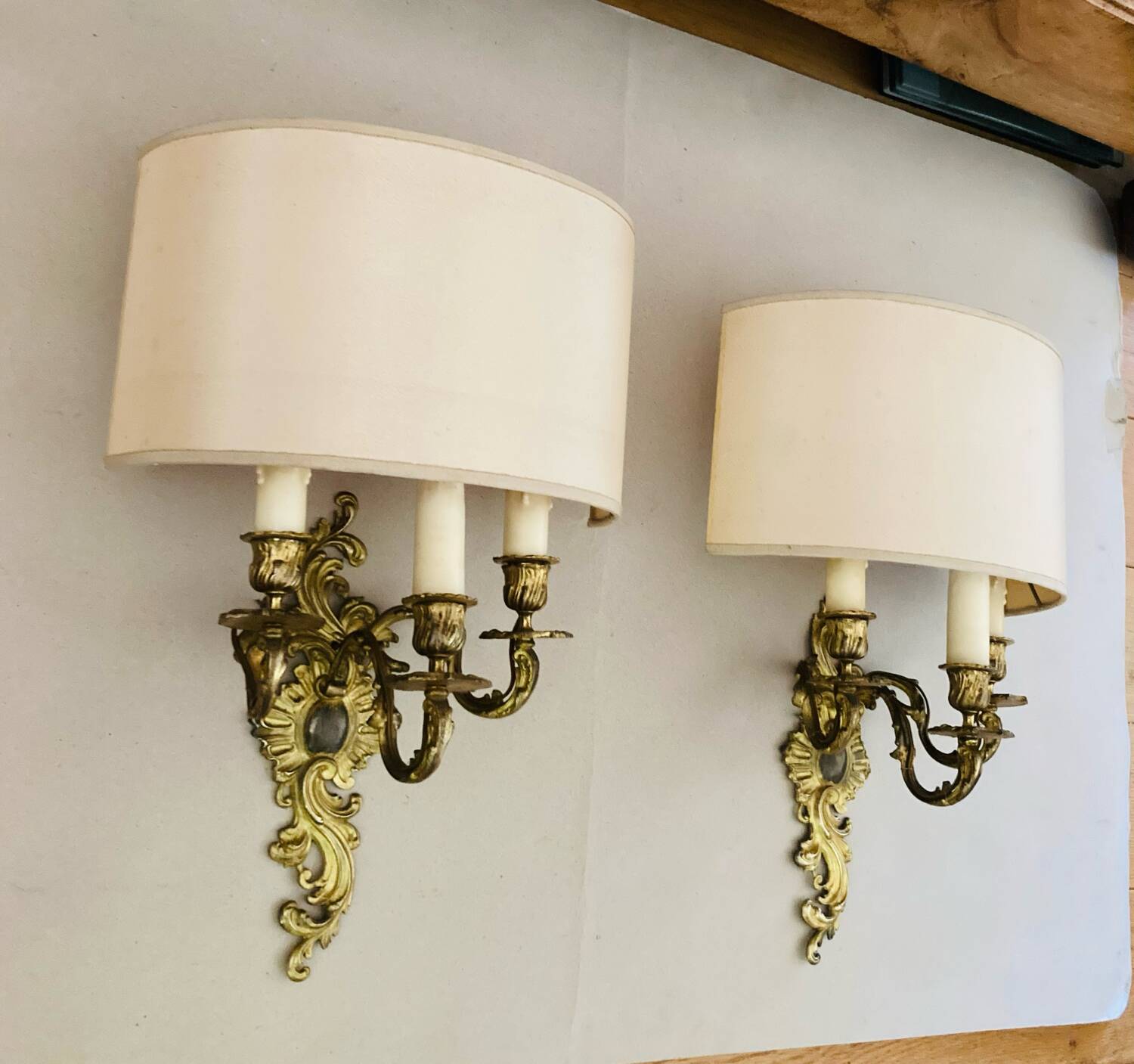 Louis XV gilt bronze wall lights from the 19th century with lampshades