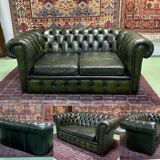 Chesterfield 2-seater green leather sofa from the 1980s