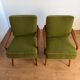 Paire de fauteuils vintage en bois et tissu
