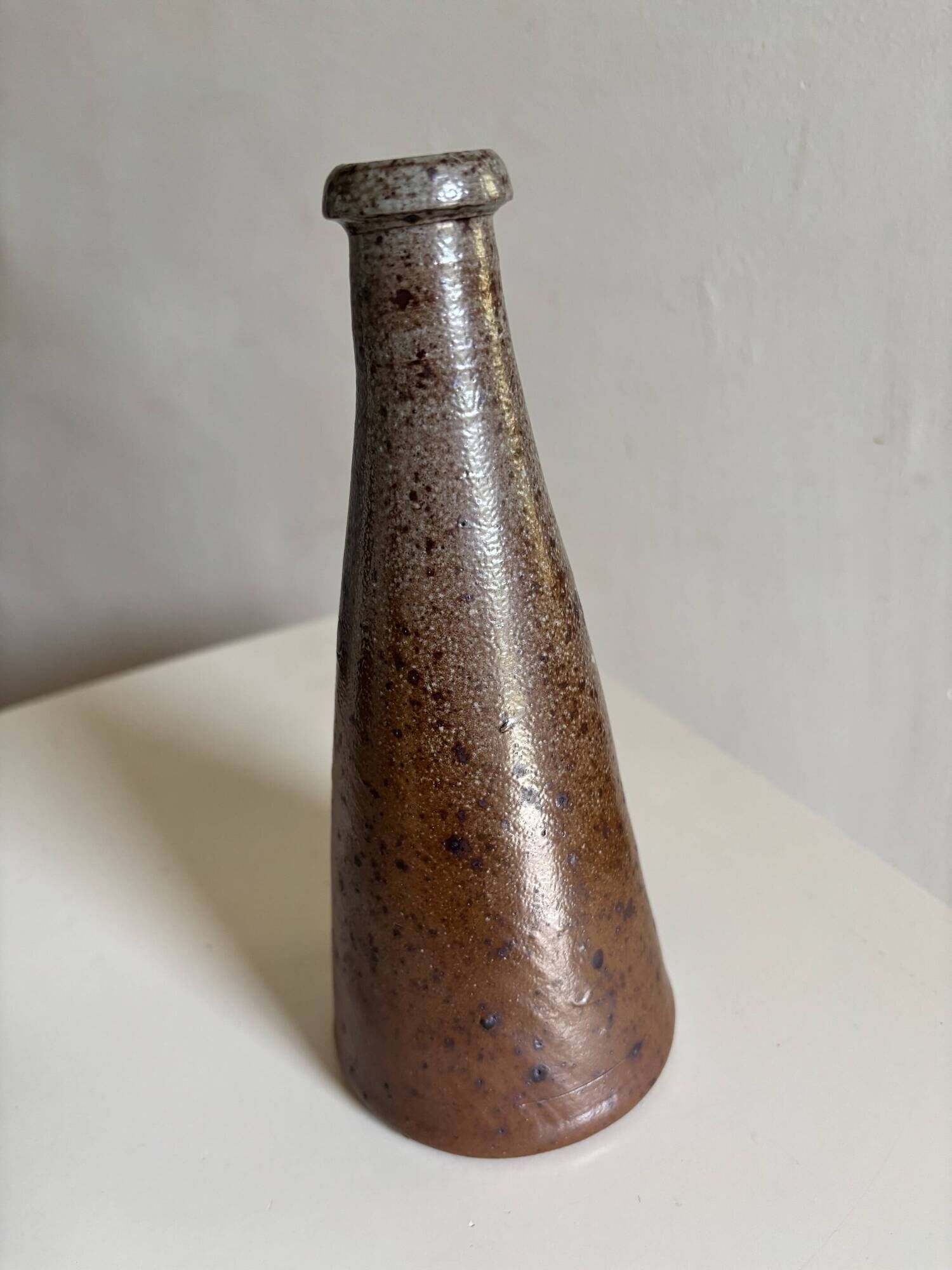 Vintage bottle vase in glazed stoneware from the Schlondes workshop, height 20cm.